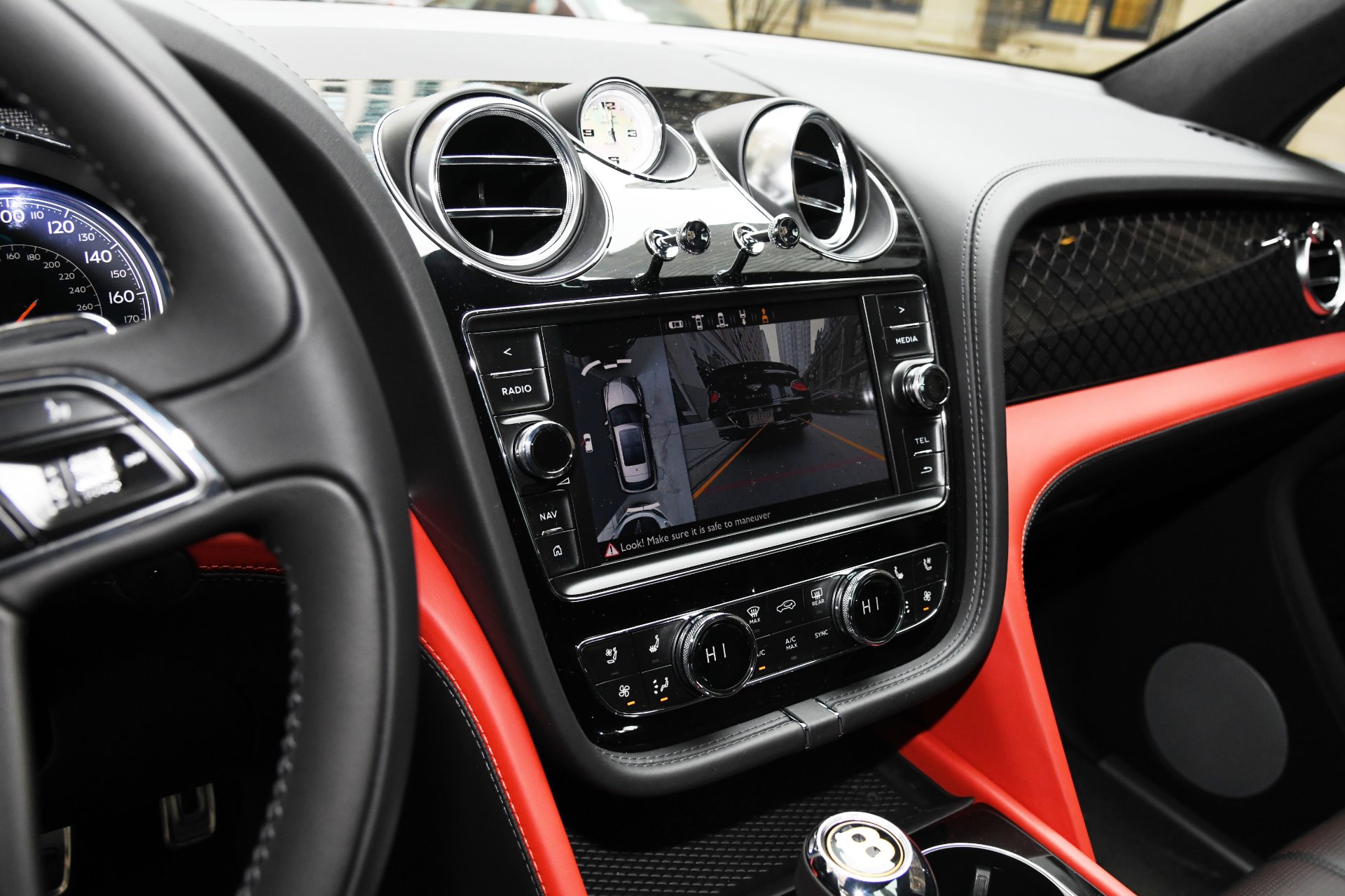 New 2020 Bentley Bentayga V8 Design Series | St. Petersburg, FL