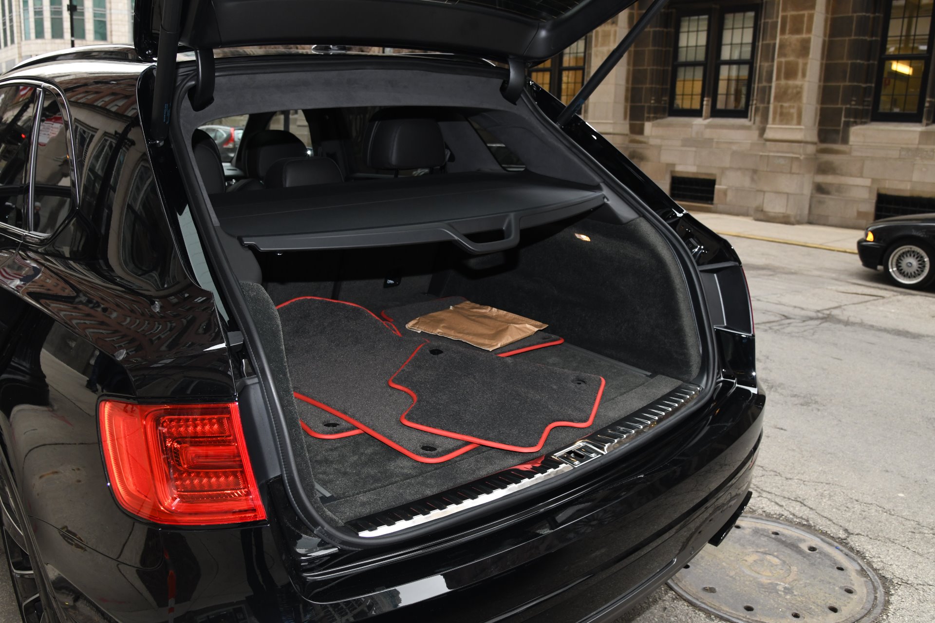 New 2020 Bentley Bentayga V8 Design Series | St. Petersburg, FL