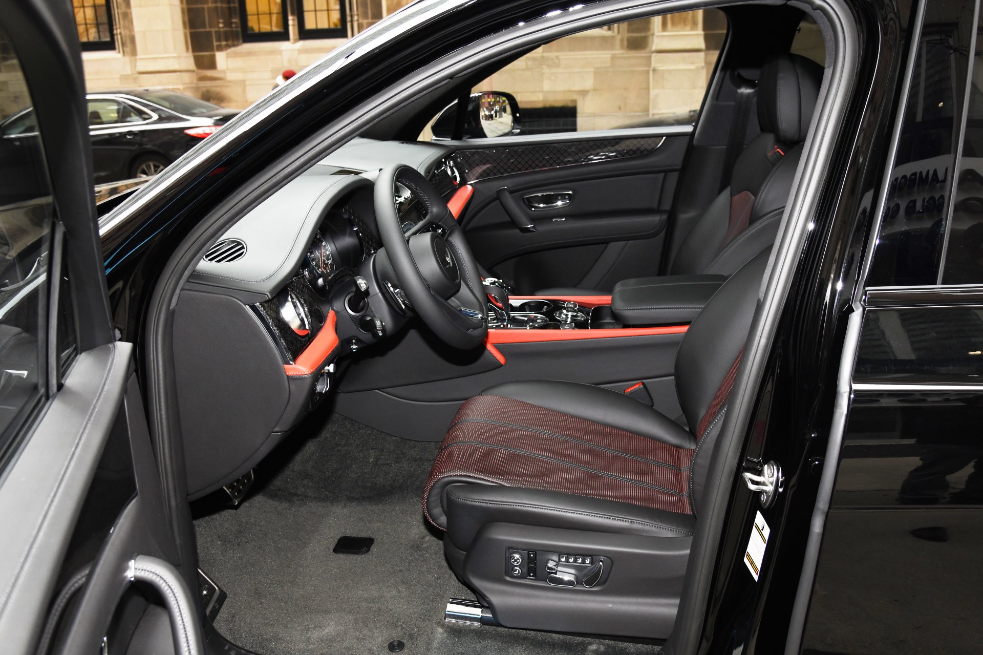 New 2020 Bentley Bentayga V8 Design Series | St. Petersburg, FL