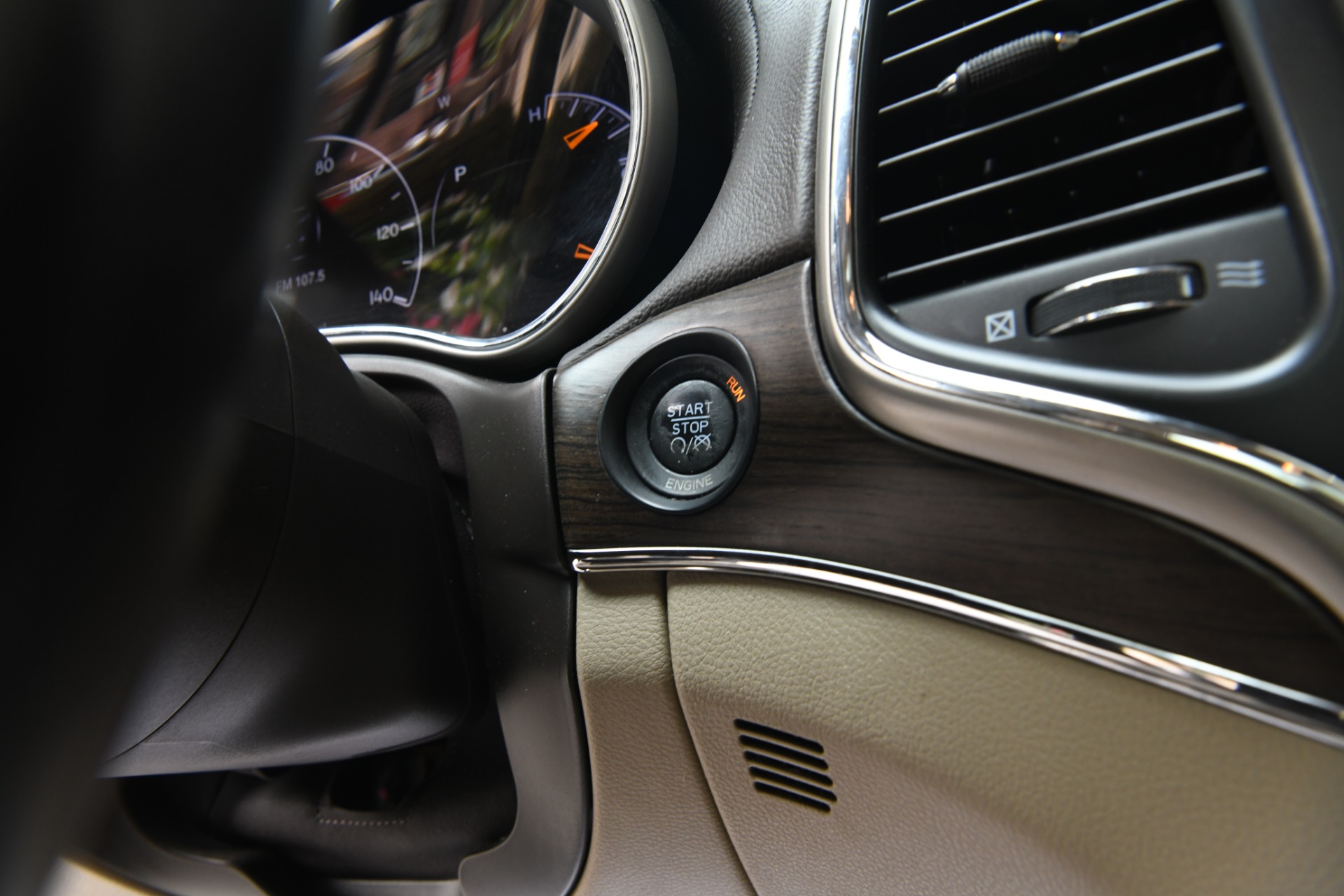 Used 2014 Jeep Grand Cherokee Overland | St. Petersburg, FL