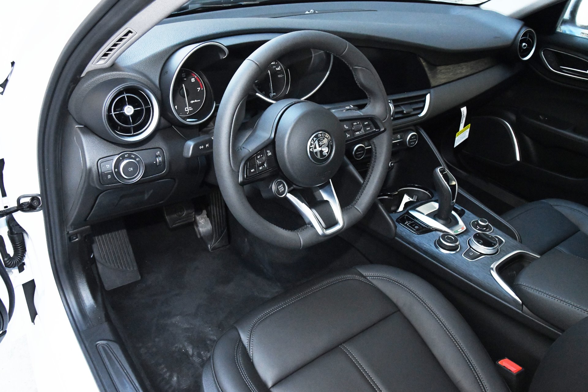 New 2020 Alfa Romeo Giulia | St. Petersburg, FL