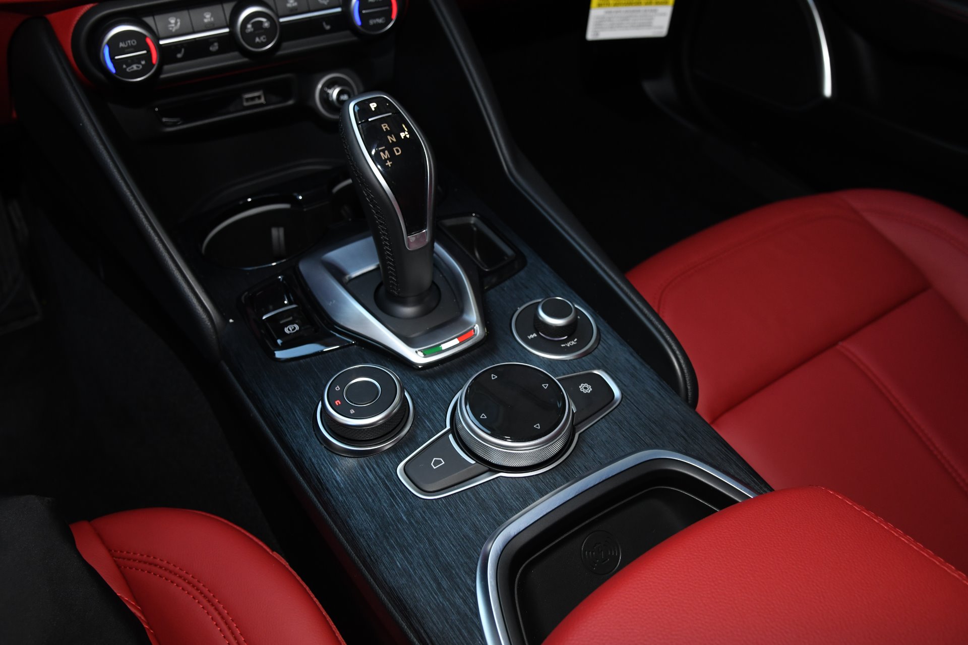 New 2020 Alfa Romeo Giulia | St. Petersburg, FL