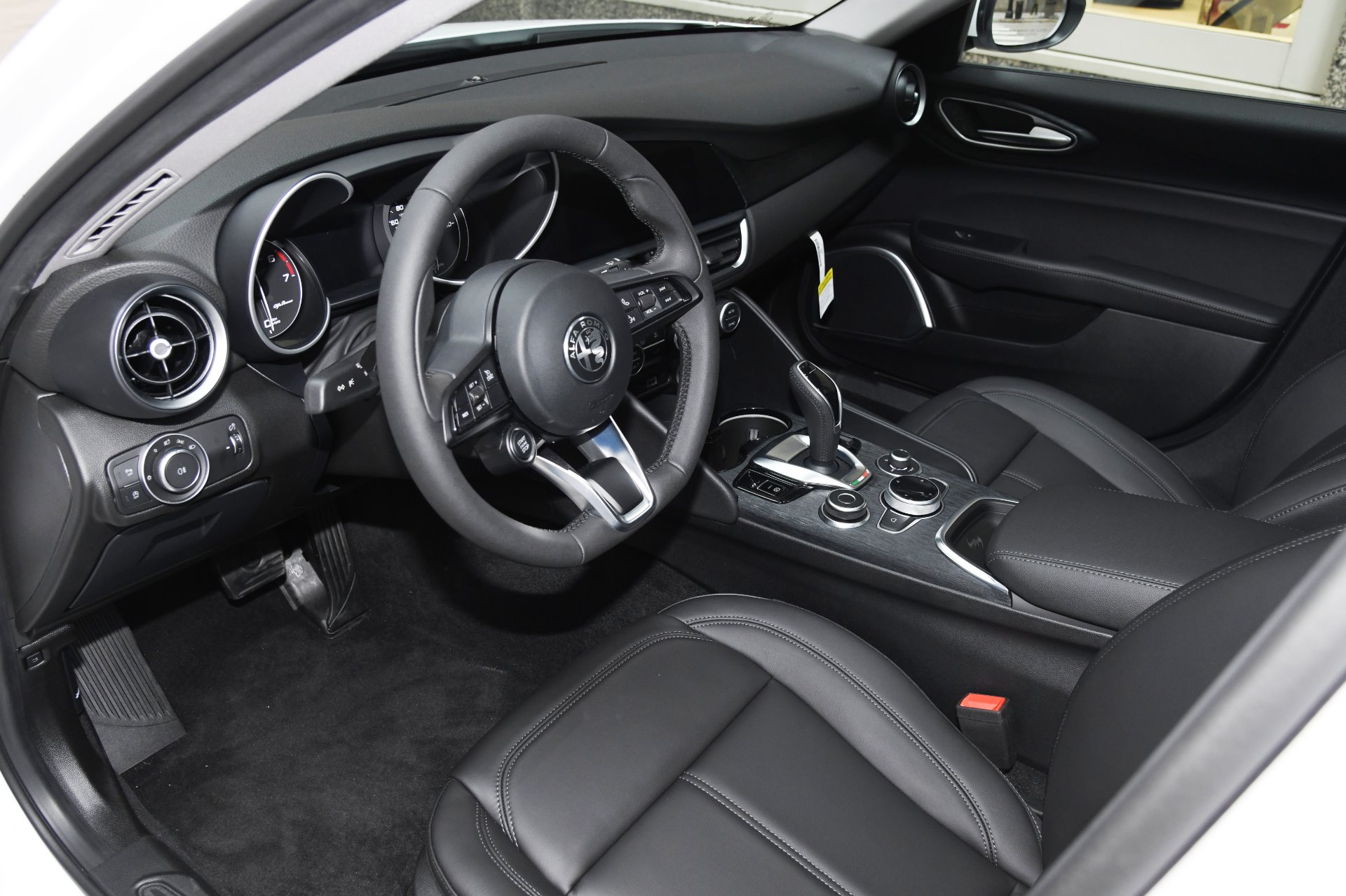 New 2020 Alfa Romeo Giulia | St. Petersburg, FL