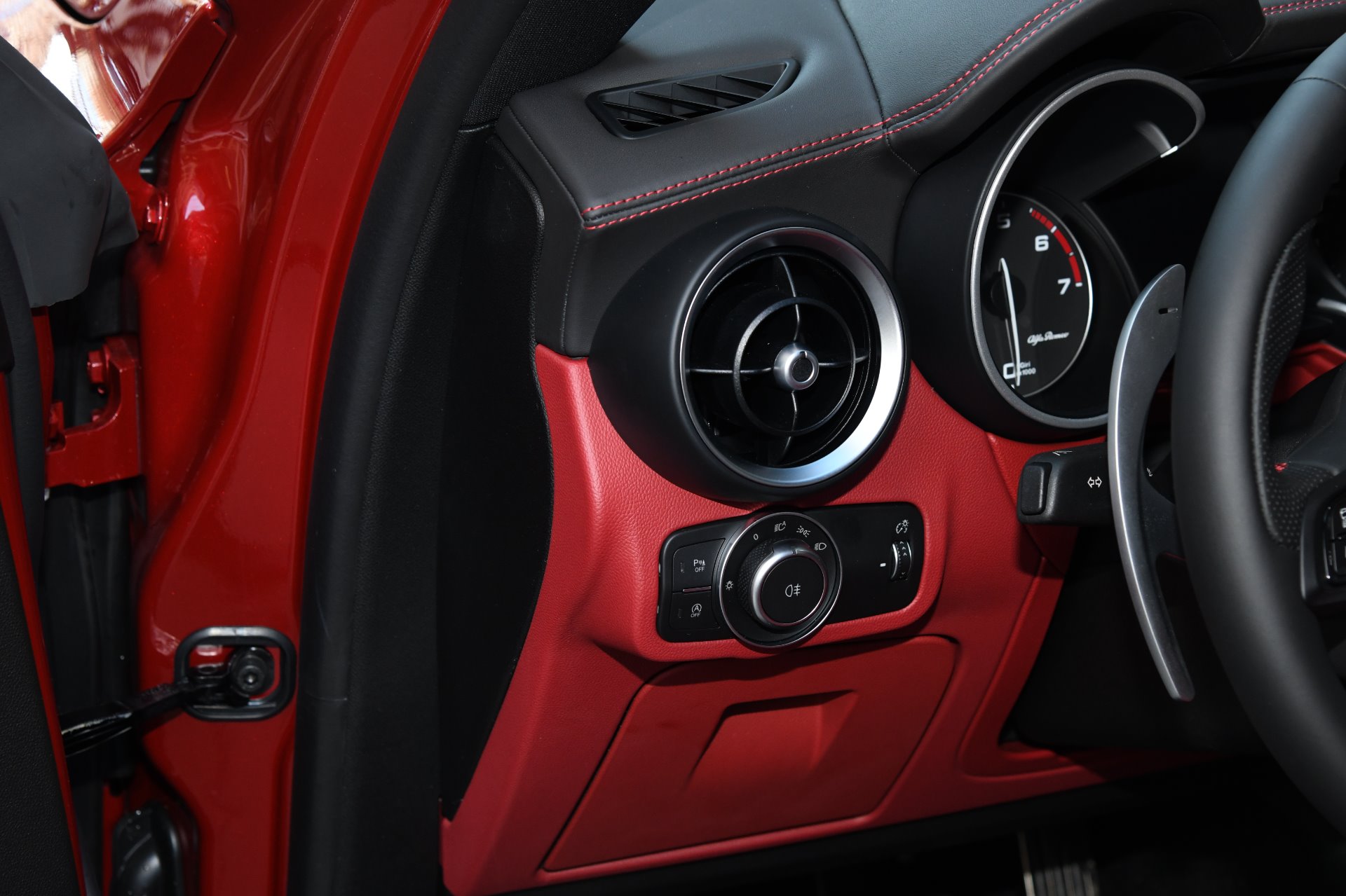 New 2020 Alfa Romeo Stelvio TI SPORT CARBON Ti Sport Carbon | St. Petersburg, FL