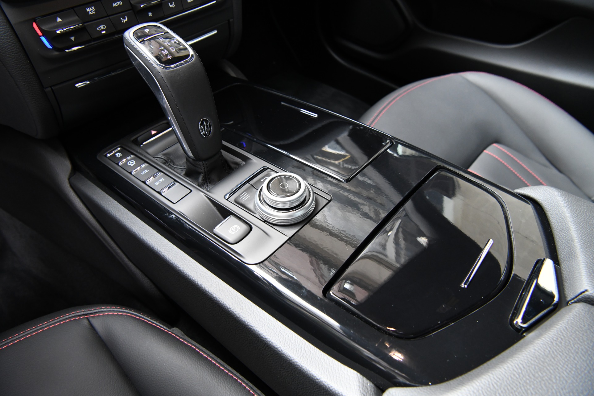 New 2020 Maserati Ghibli SQ4 | St. Petersburg, FL