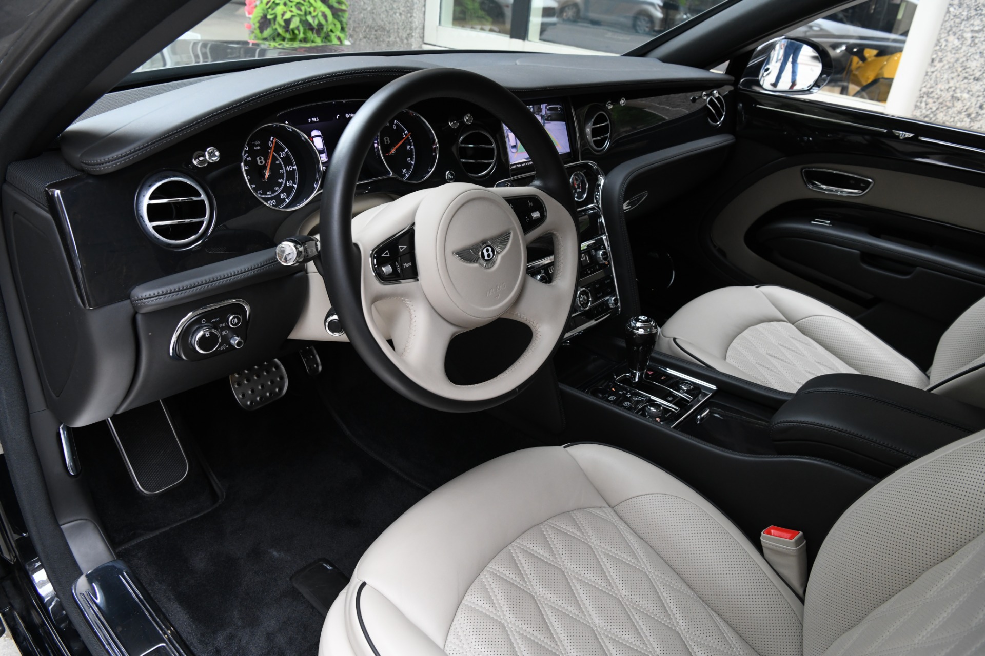 Used 2017 Bentley Mulsanne Extended Wheelbase Extended Wheelbase | St. Petersburg, FL