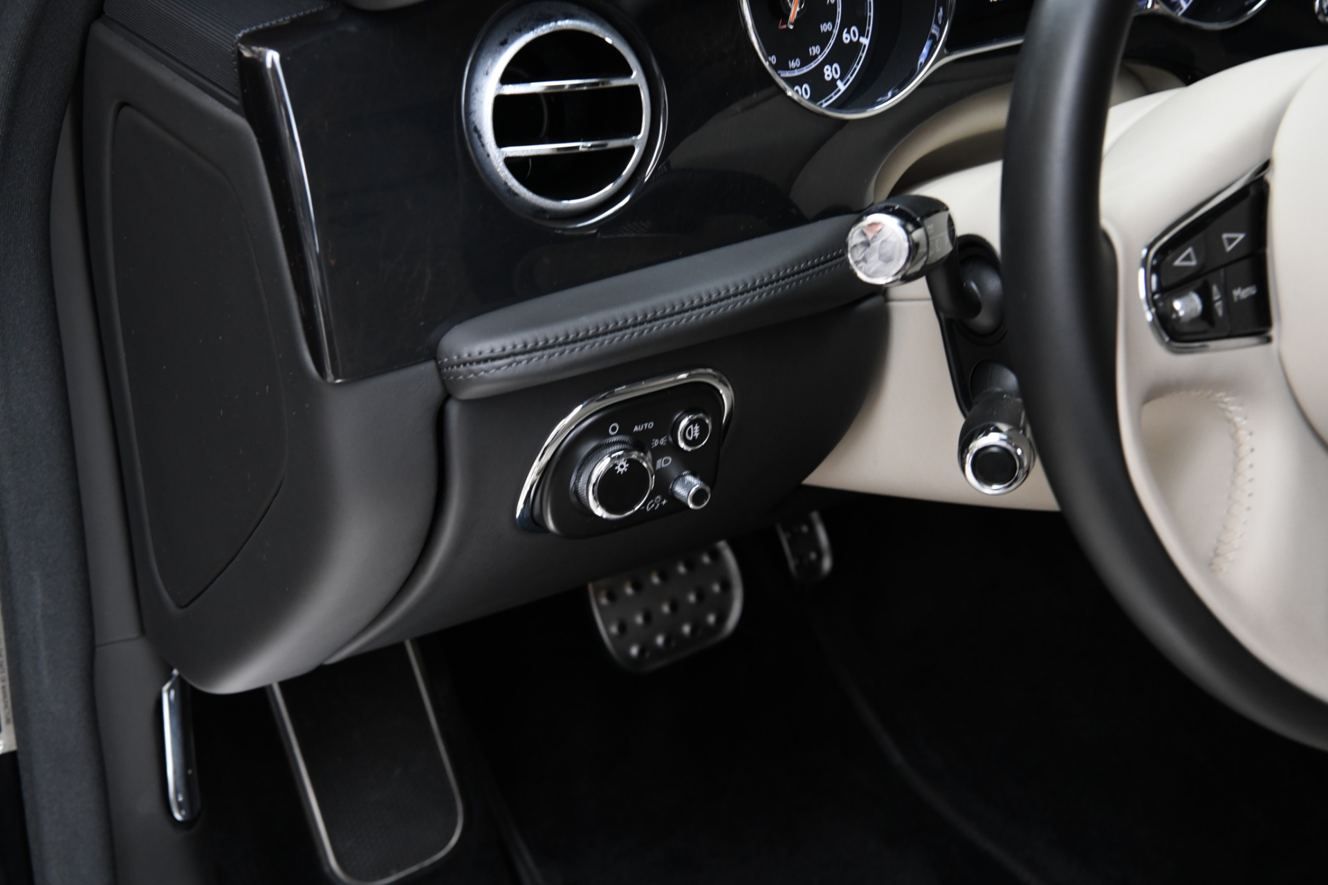 Used 2017 Bentley Mulsanne Extended Wheelbase Extended Wheelbase | St. Petersburg, FL
