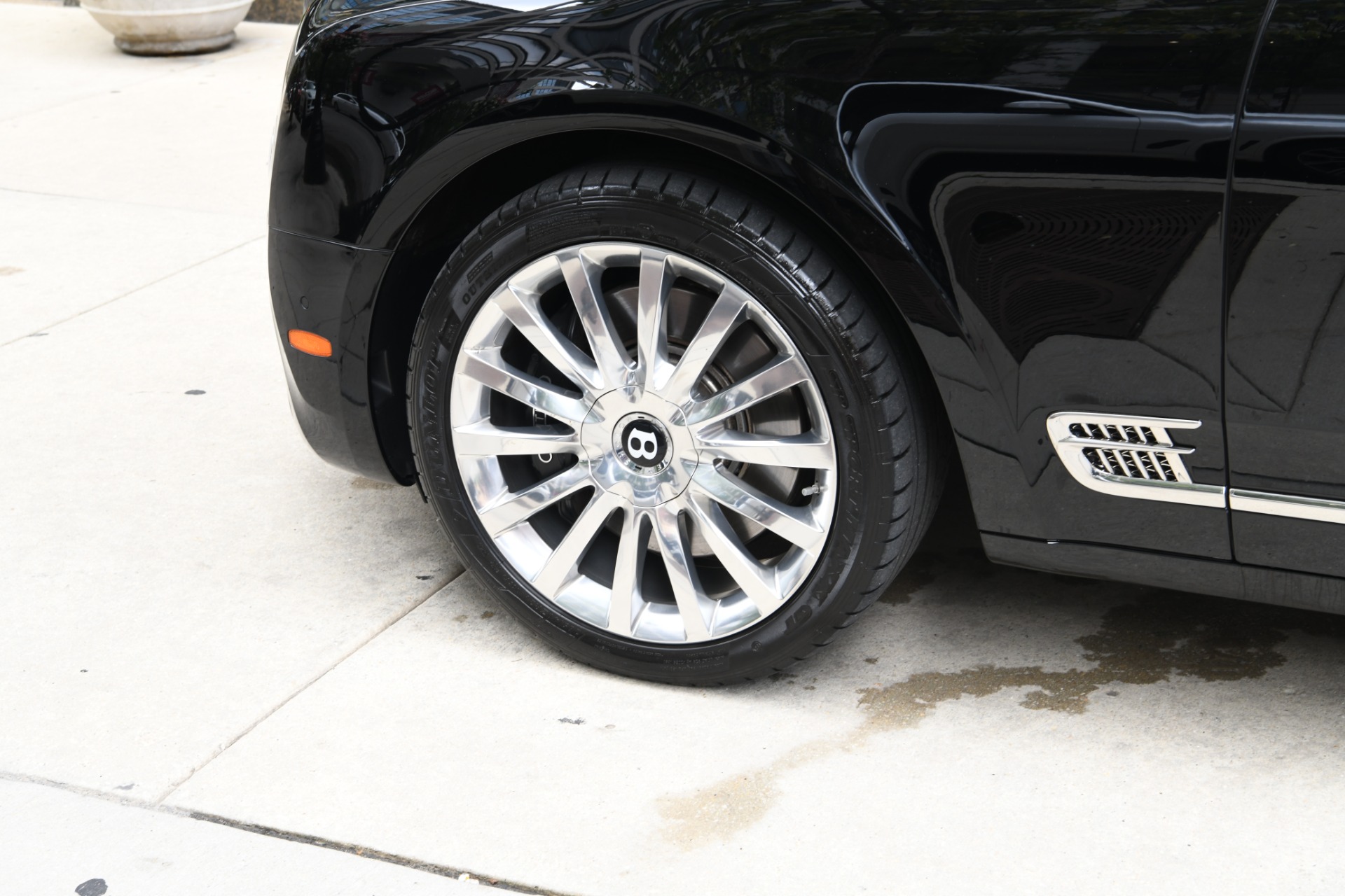 Used 2017 Bentley Mulsanne Extended Wheelbase Extended Wheelbase | St. Petersburg, FL
