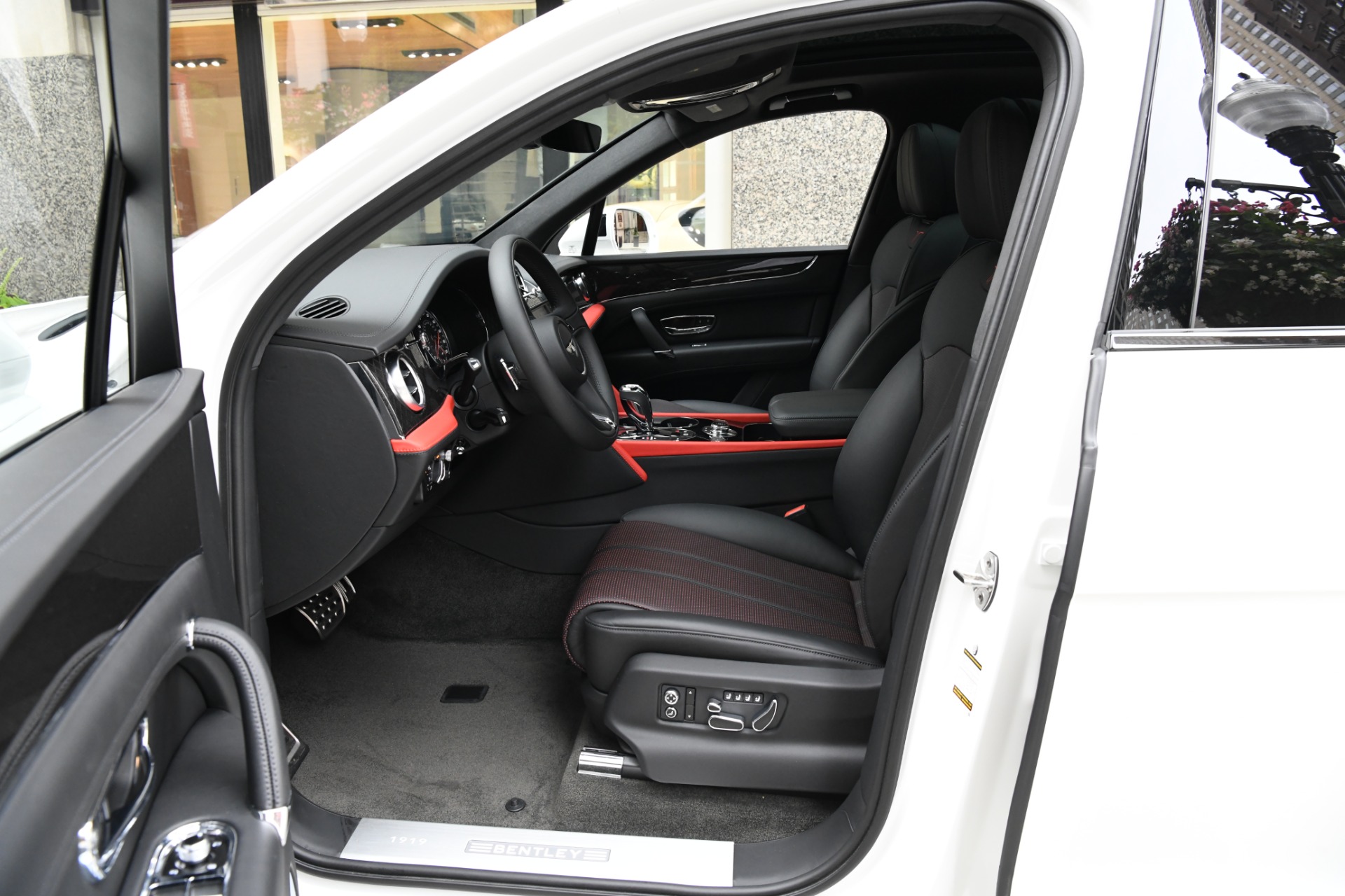 Used 2020 Bentley Bentayga Design Edition | St. Petersburg, FL