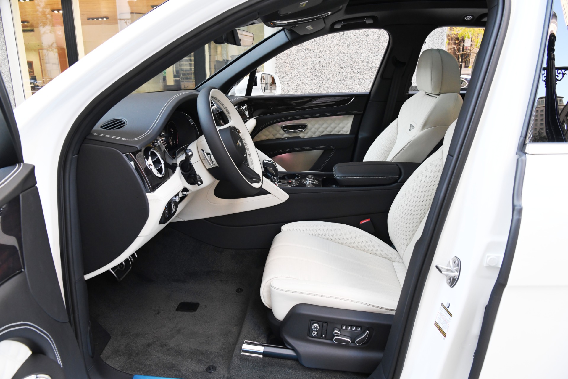 New 2021 Bentley Bentayga Bentayga V8 | St. Petersburg, FL