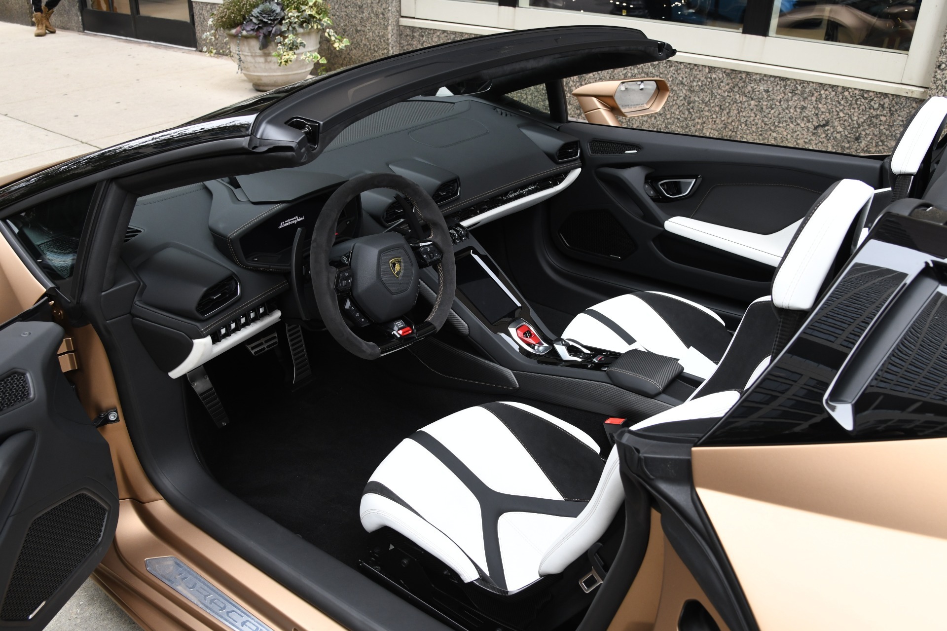 Used 2020 Lamborghini Huracan EVO Spyder LP 640-4 EVO Spyder | St. Petersburg, FL