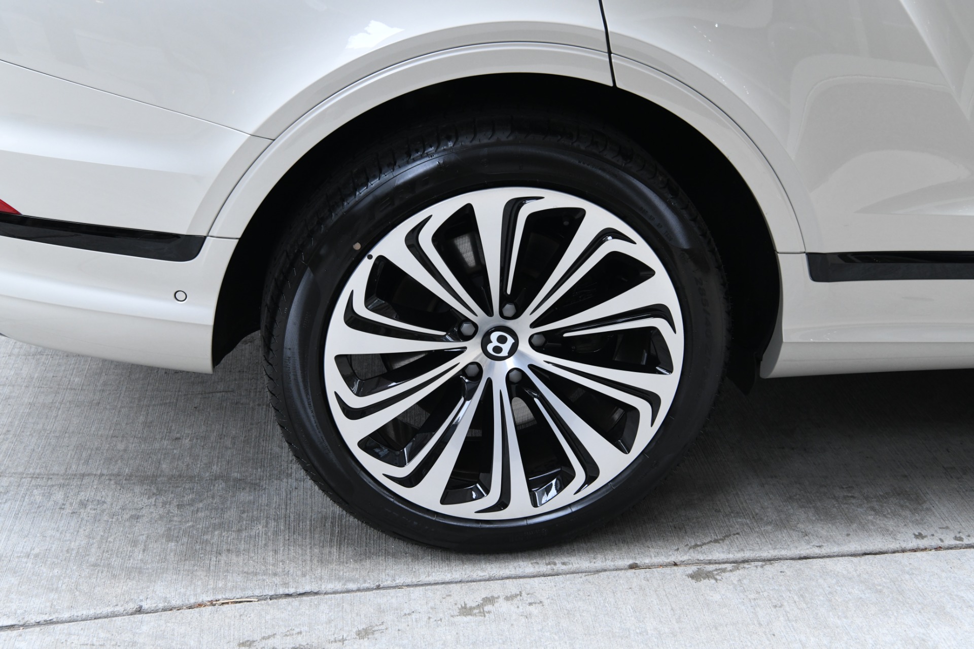 New 2021 Bentley Bentayga V8 | St. Petersburg, FL