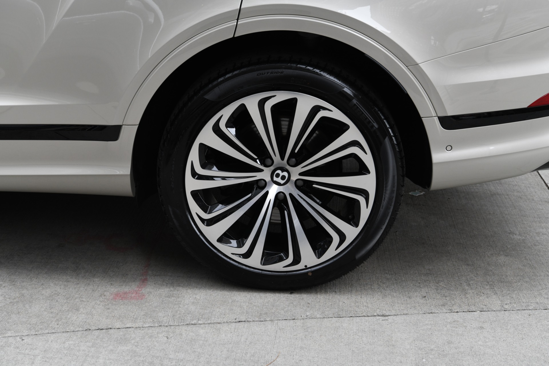 New 2021 Bentley Bentayga V8 | St. Petersburg, FL