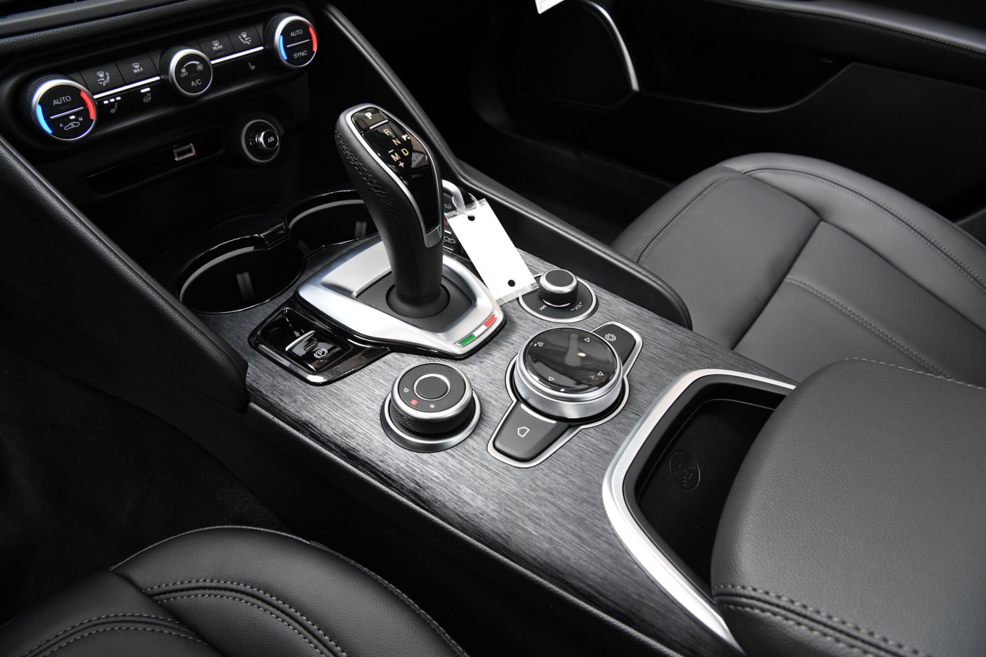 New 2021 Alfa Romeo Giulia Sprint | St. Petersburg, FL