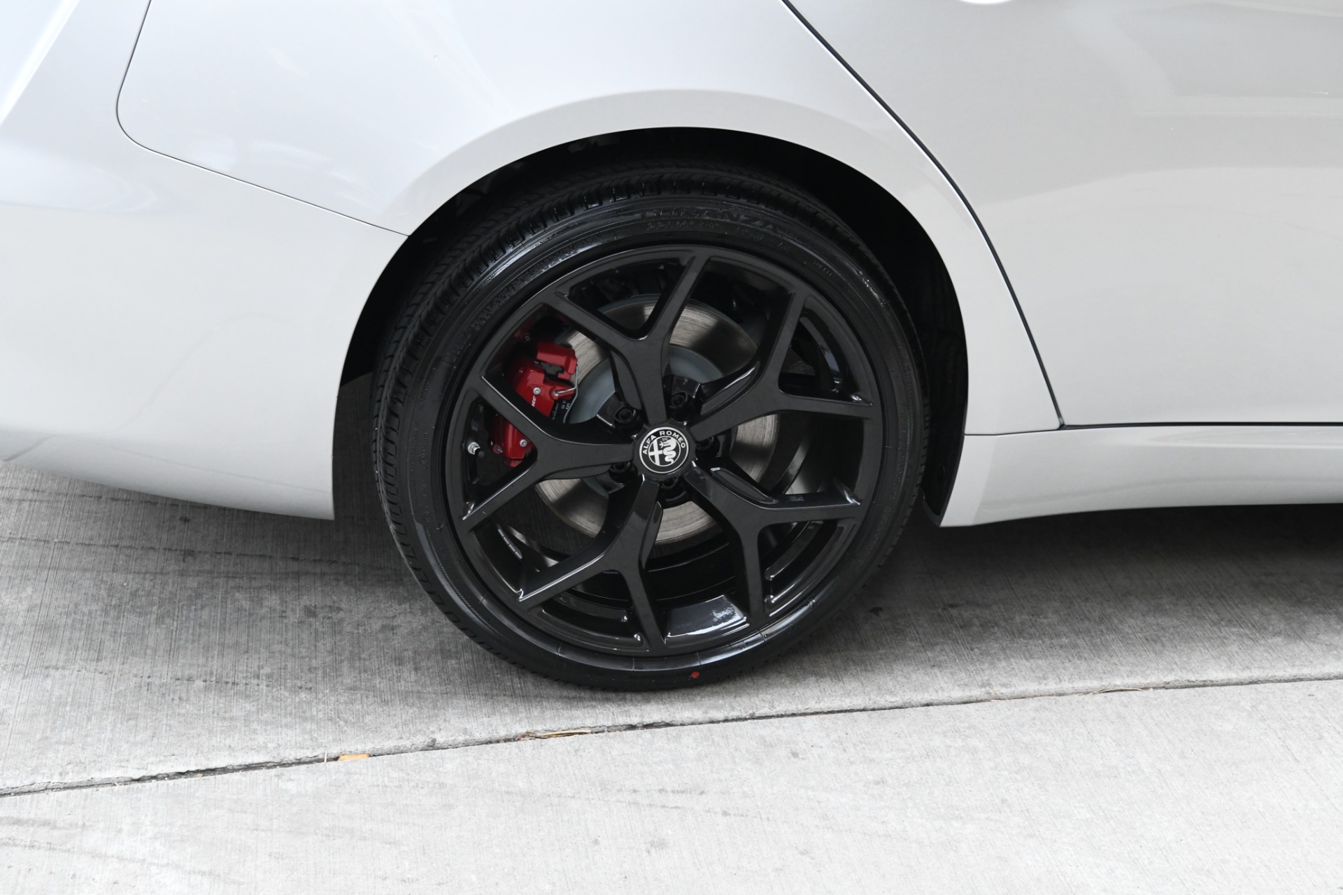 New 2021 Alfa Romeo Giulia Ti | St. Petersburg, FL