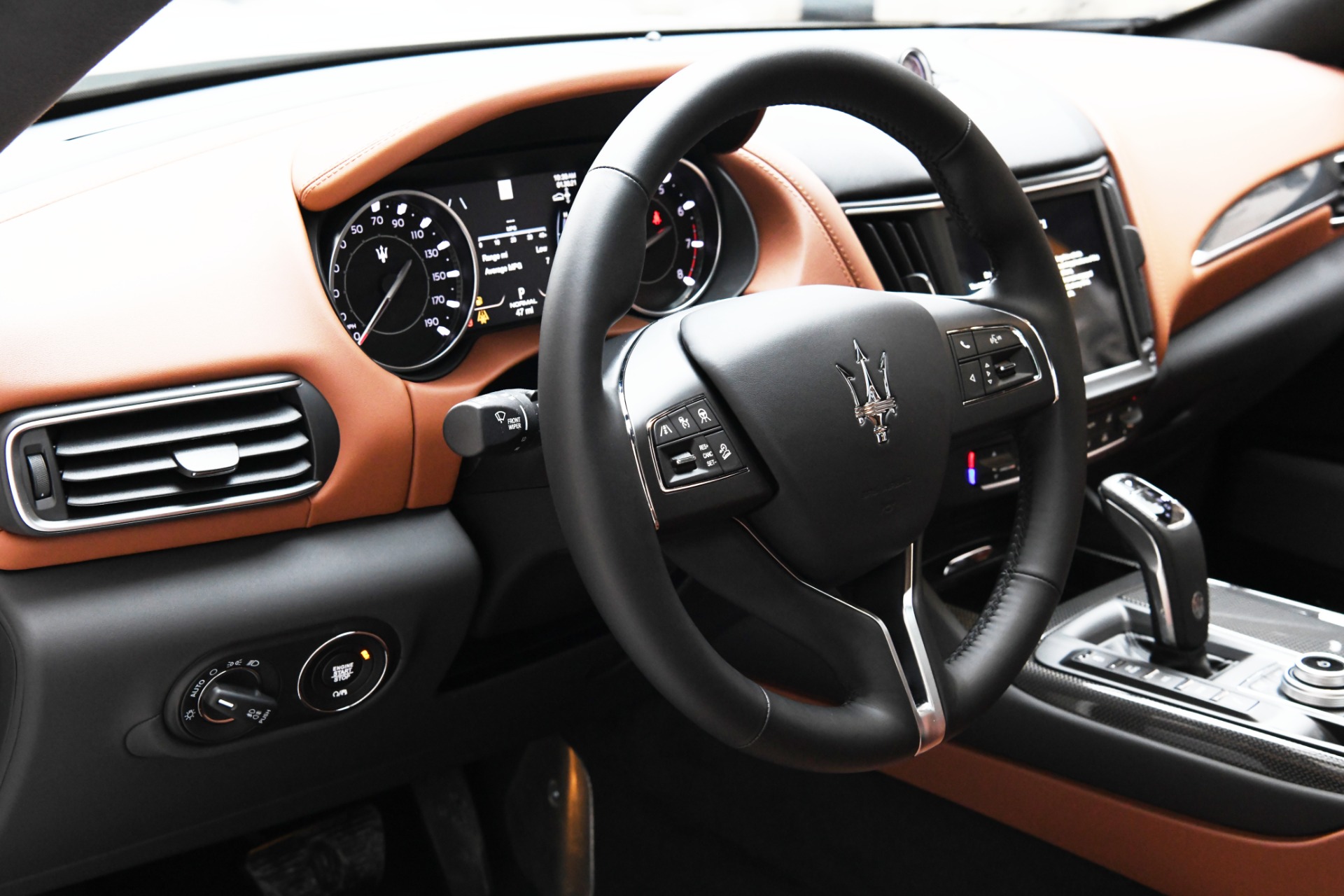 New 2021 Maserati Levante GranLusso | St. Petersburg, FL