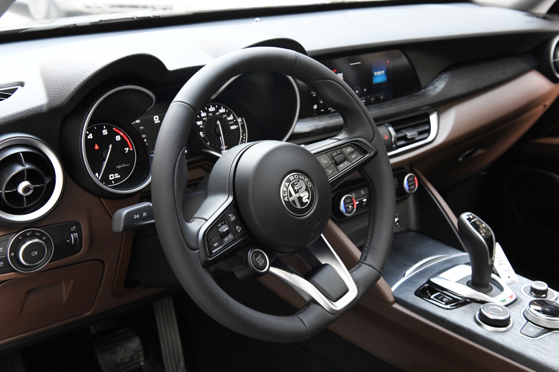 New 2021 Alfa Romeo Stelvio Sprint | St. Petersburg, FL