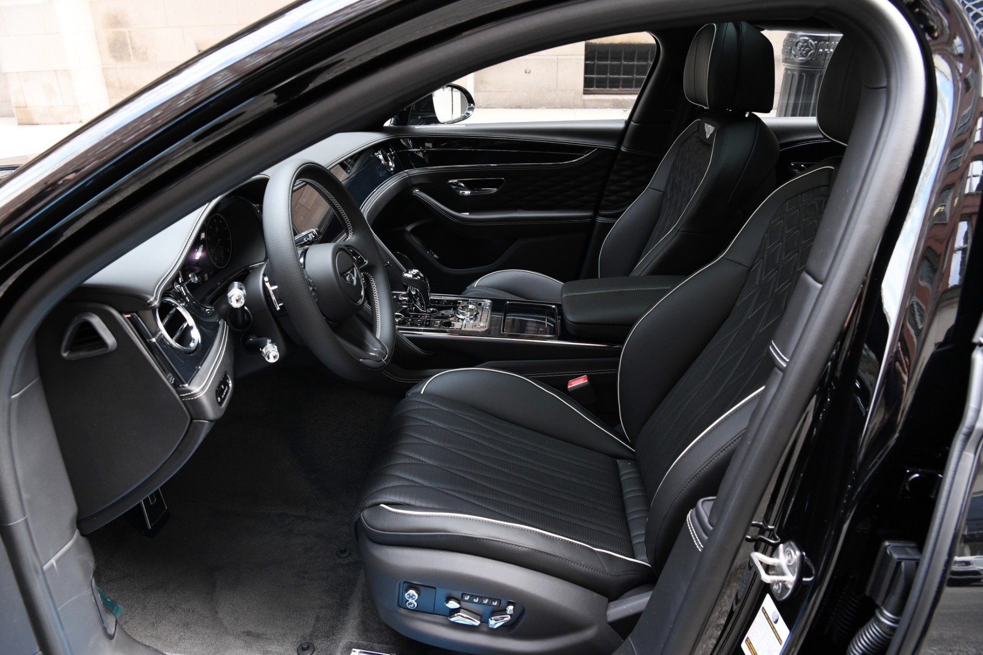 New 2021 Bentley FLYING SPUR V8 | St. Petersburg, FL
