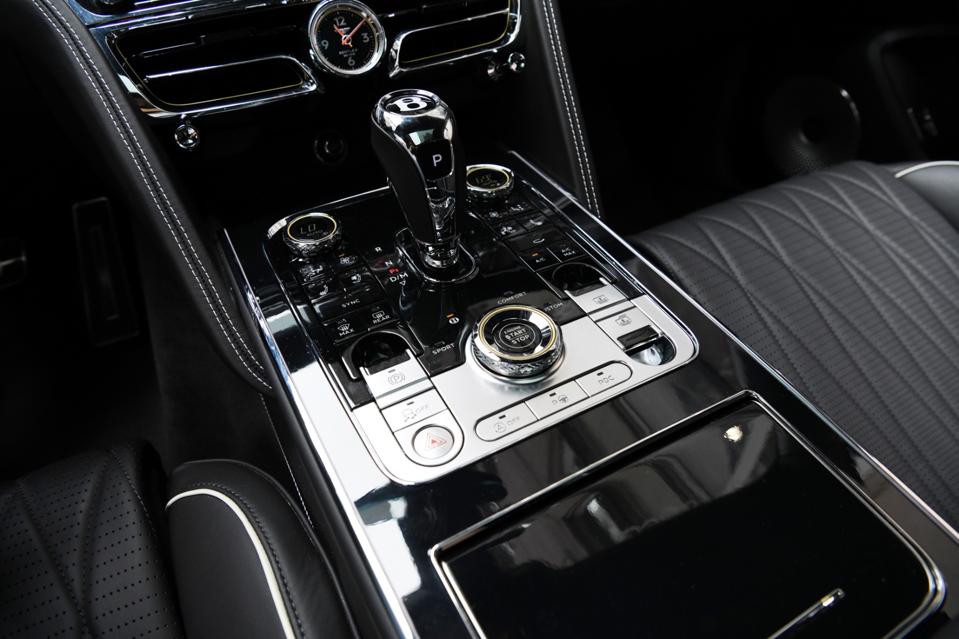 New 2021 Bentley FLYING SPUR V8 | St. Petersburg, FL