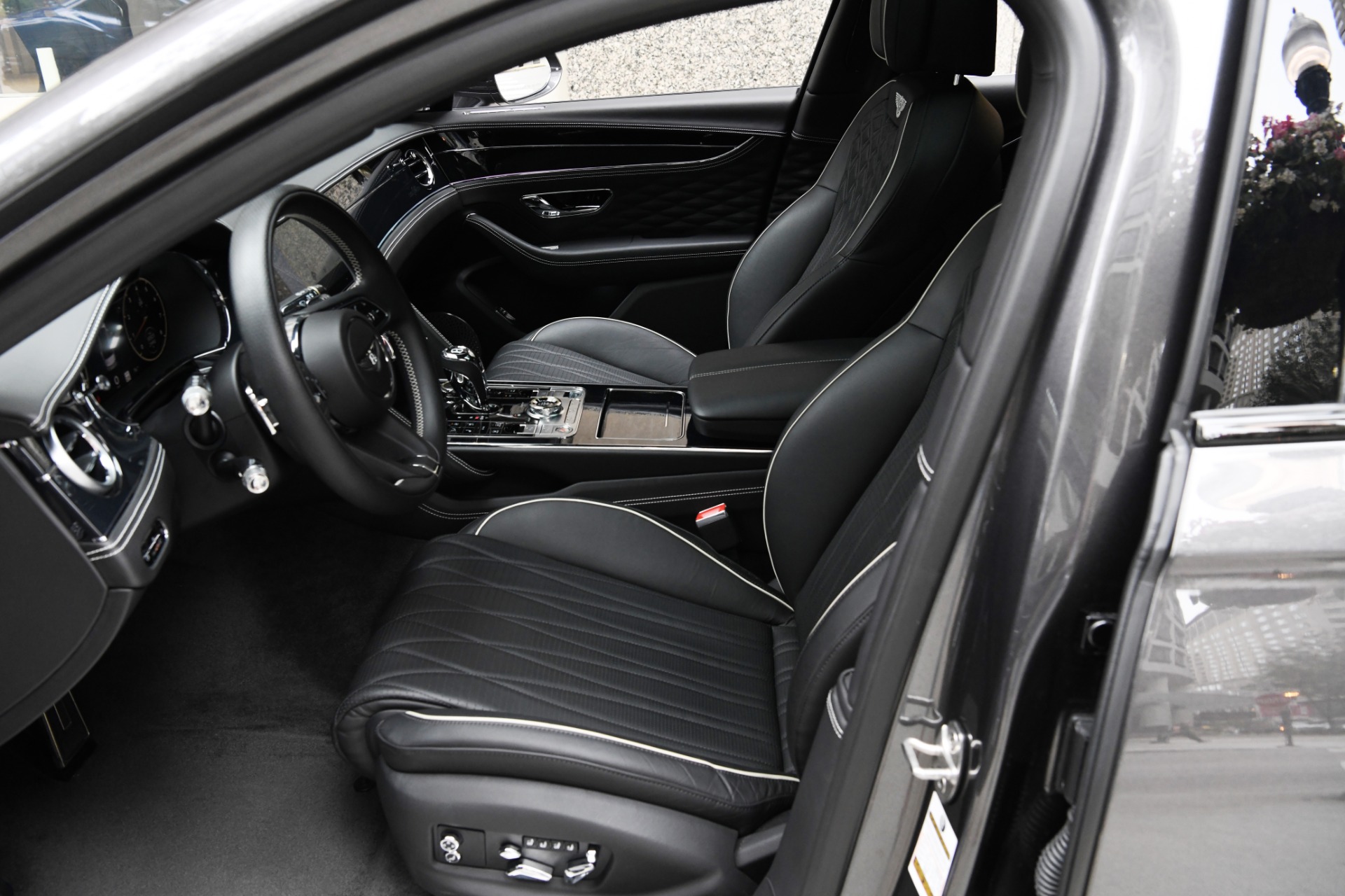 New 2021 Bentley FLYING SPUR V8 | St. Petersburg, FL