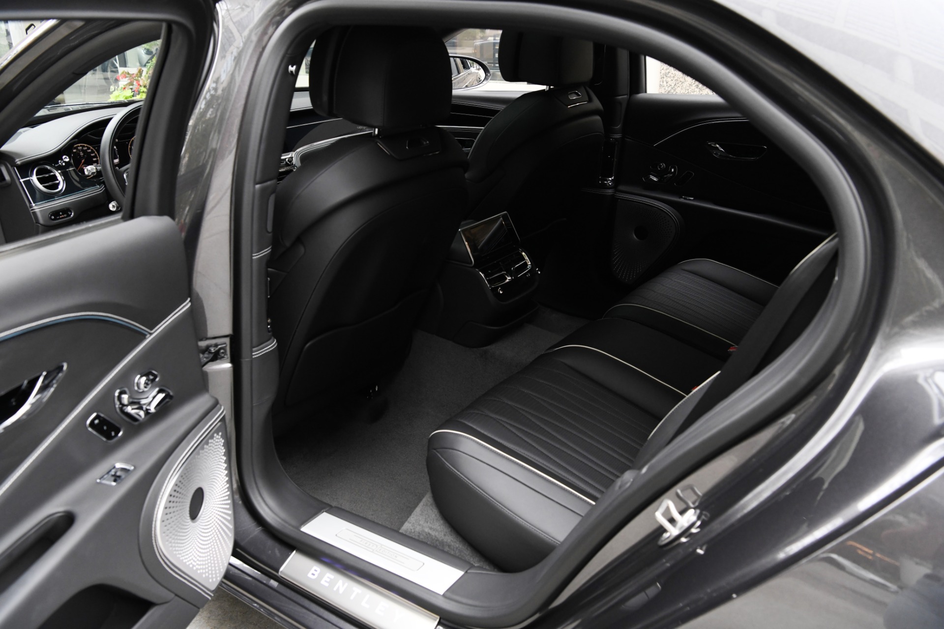 New 2021 Bentley FLYING SPUR V8 | St. Petersburg, FL