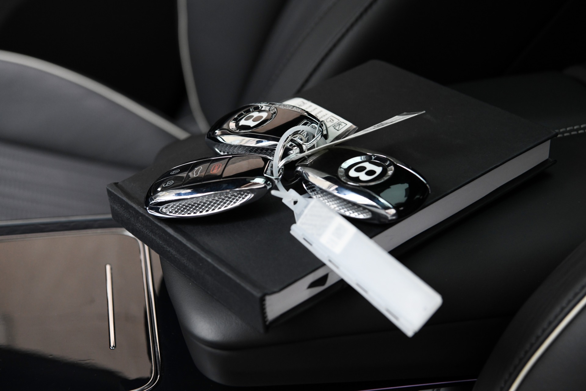 New 2021 Bentley FLYING SPUR V8 | St. Petersburg, FL