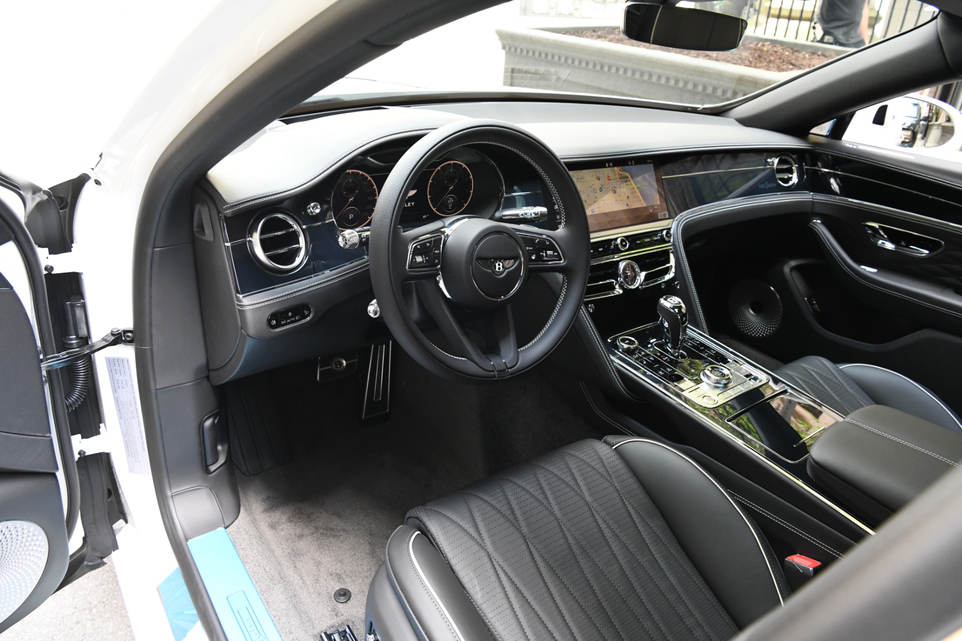New 2021 Bentley FLYING SPUR V8 | St. Petersburg, FL
