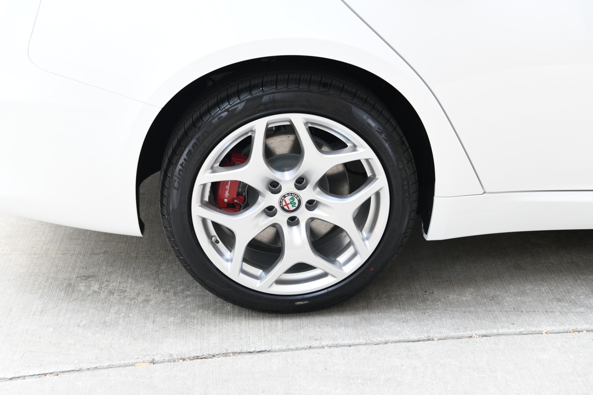 New 2021 Alfa Romeo Giulia Ti | St. Petersburg, FL