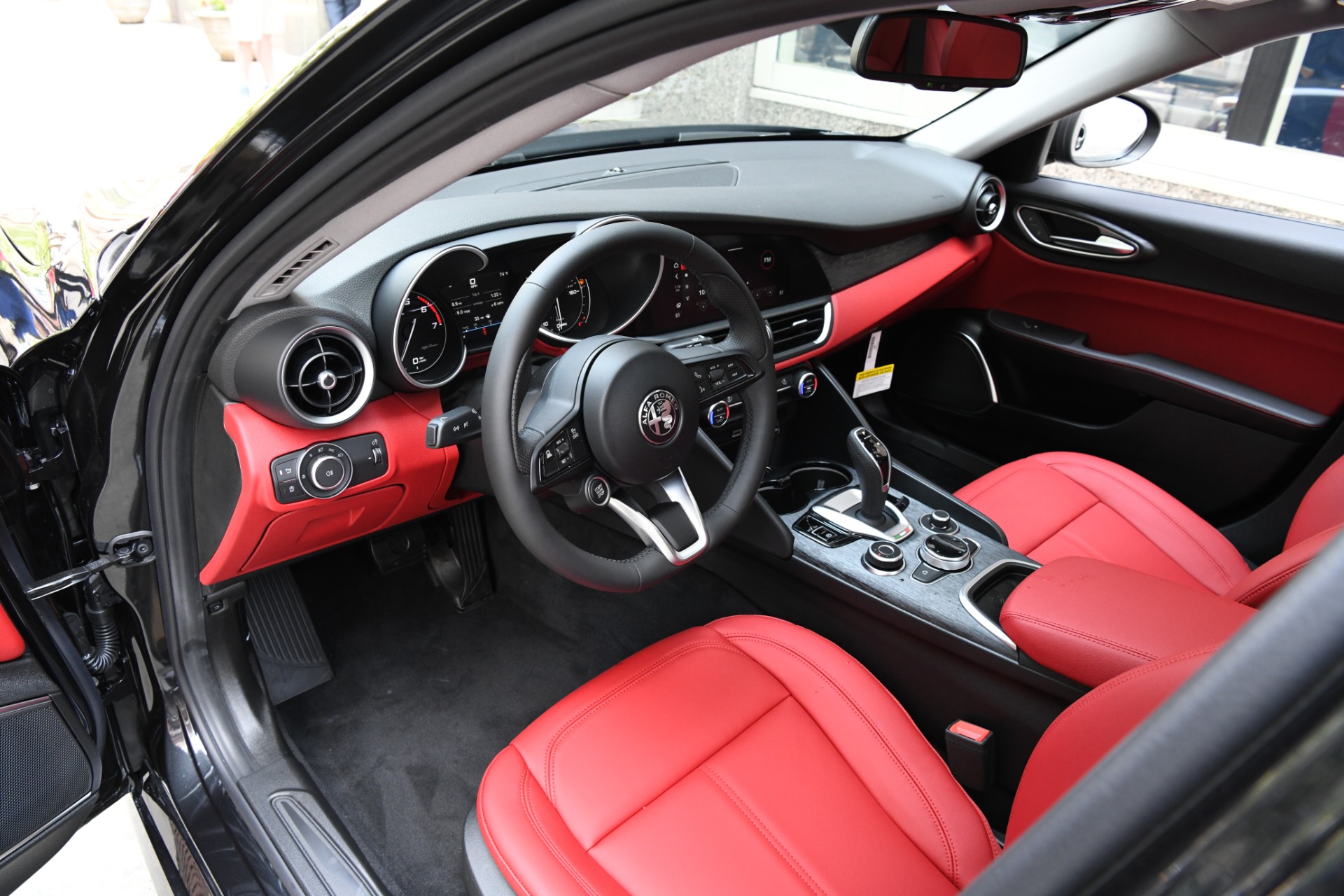New 2021 Alfa Romeo Giulia Sprint | St. Petersburg, FL