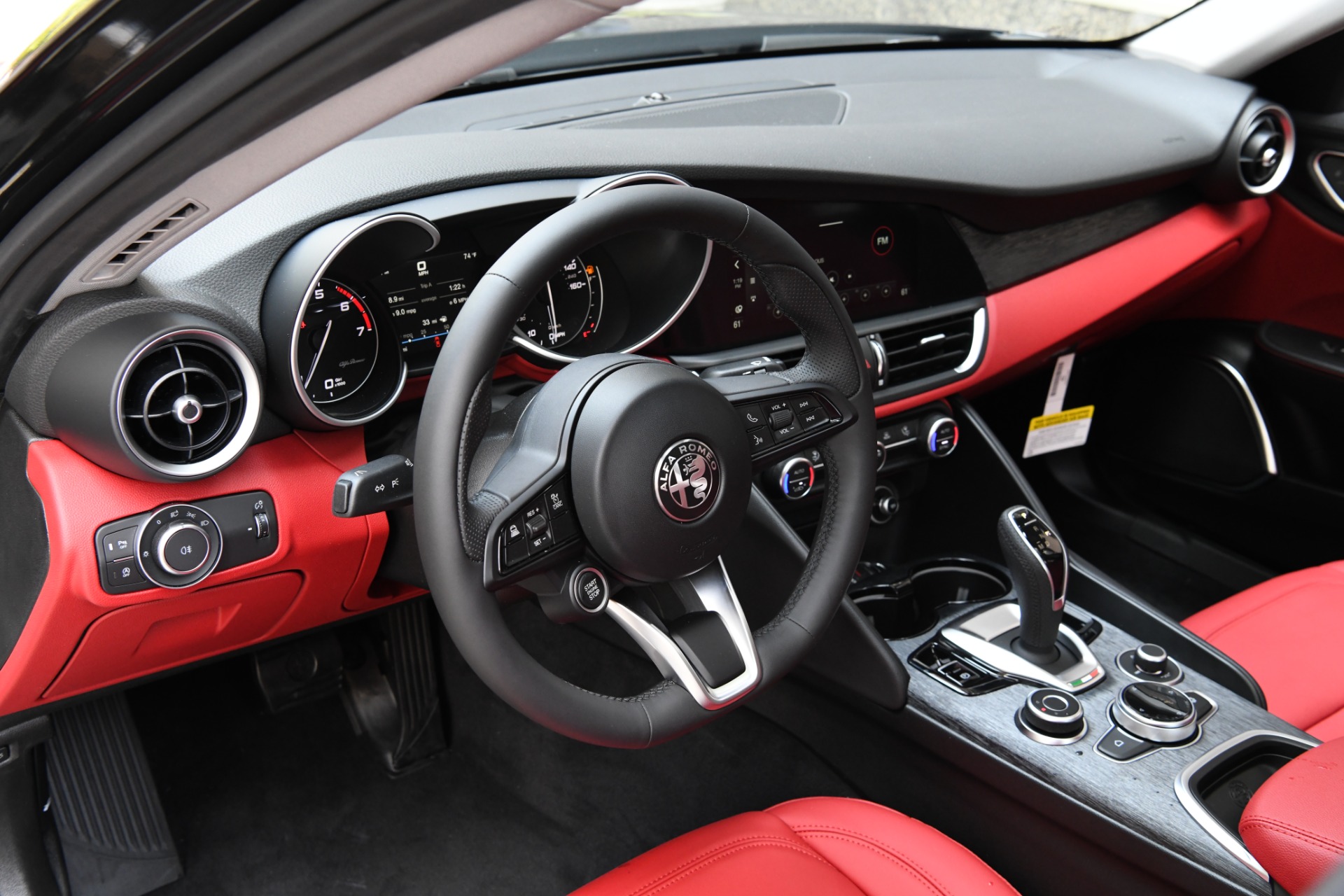 New 2021 Alfa Romeo Giulia Sprint | St. Petersburg, FL