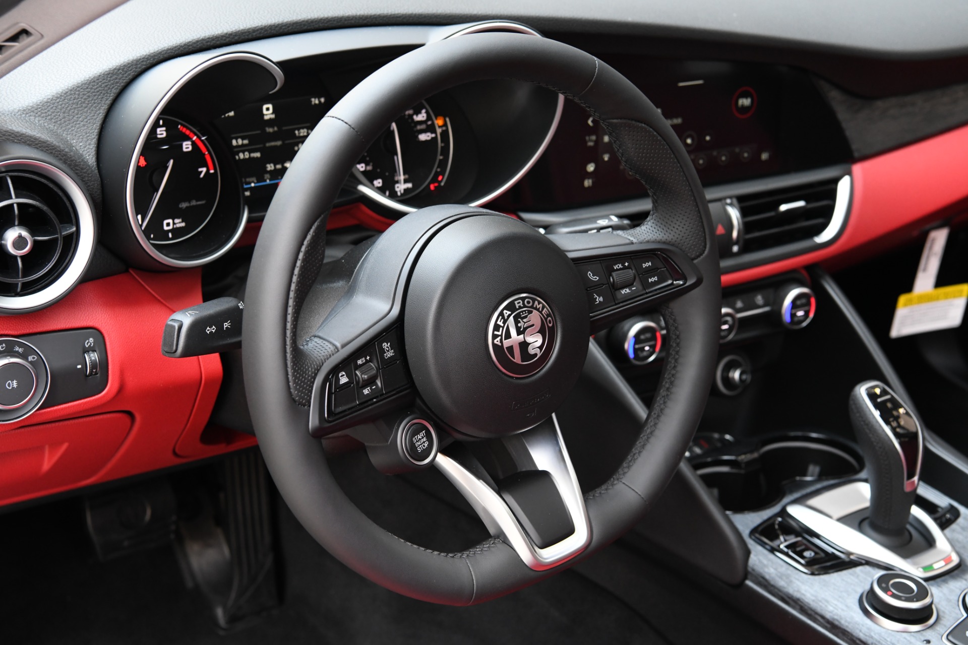 New 2021 Alfa Romeo Giulia Sprint | St. Petersburg, FL