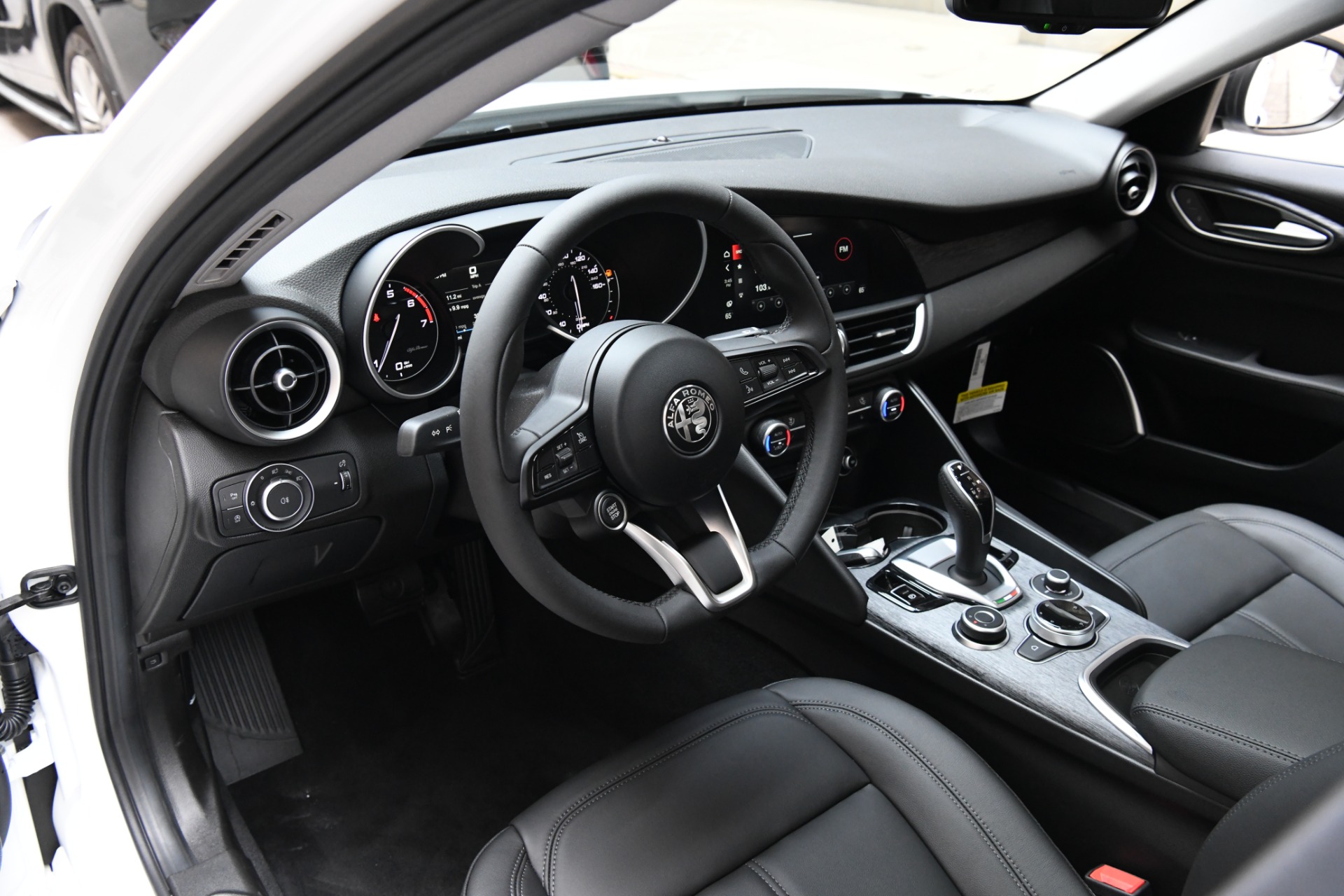 New 2021 Alfa Romeo Giulia Sprint | St. Petersburg, FL
