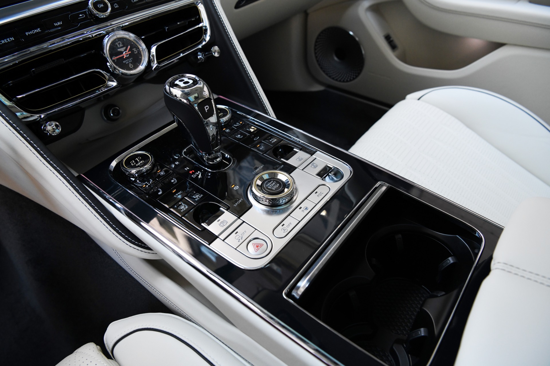 New 2021 Bentley FLYING SPUR V8 | St. Petersburg, FL
