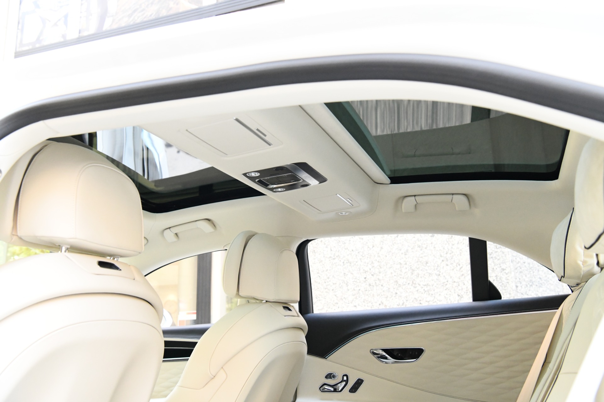 New 2021 Bentley FLYING SPUR V8 | St. Petersburg, FL