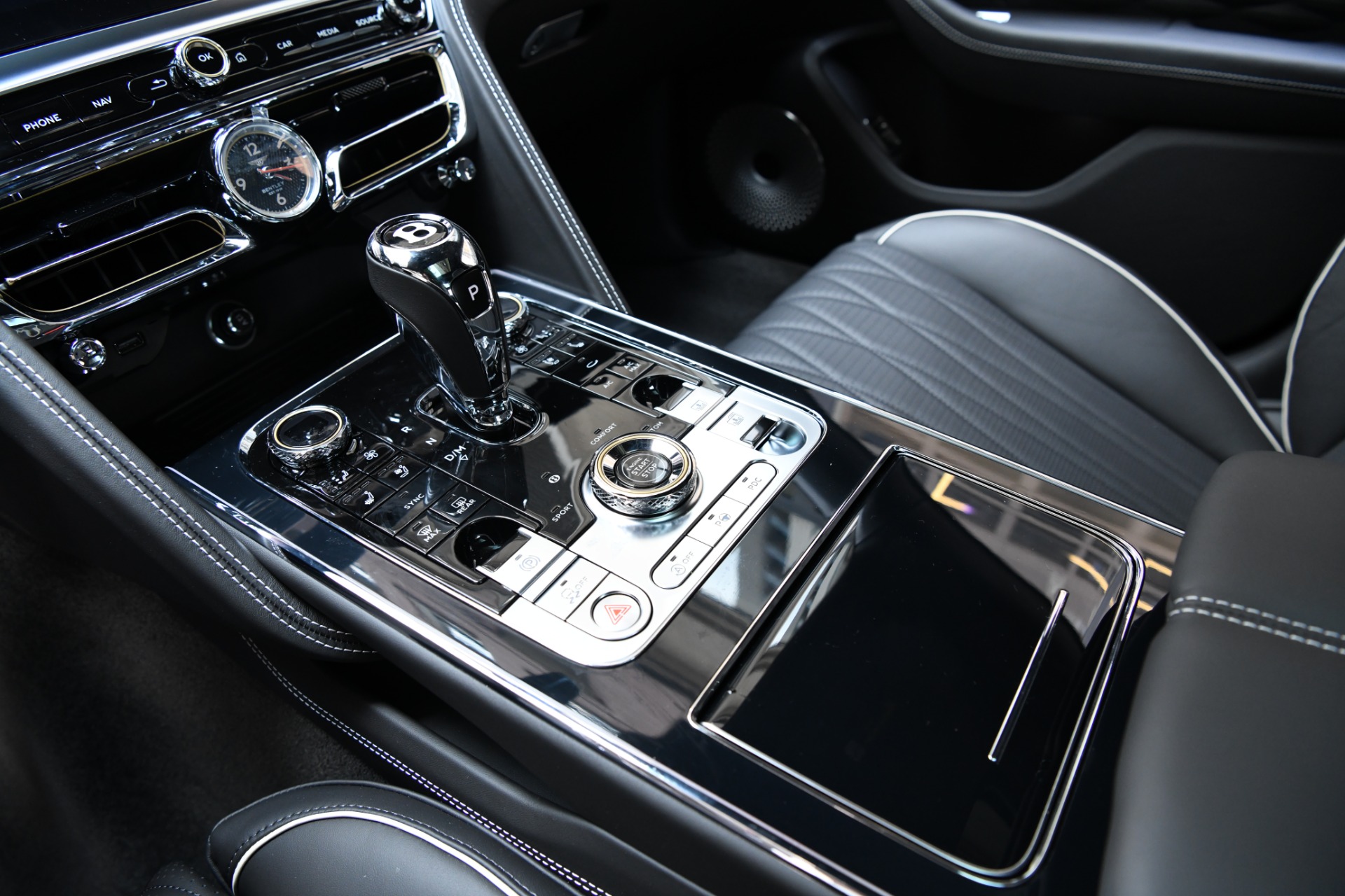 New 2021 Bentley Flying Spur V8 | St. Petersburg, FL