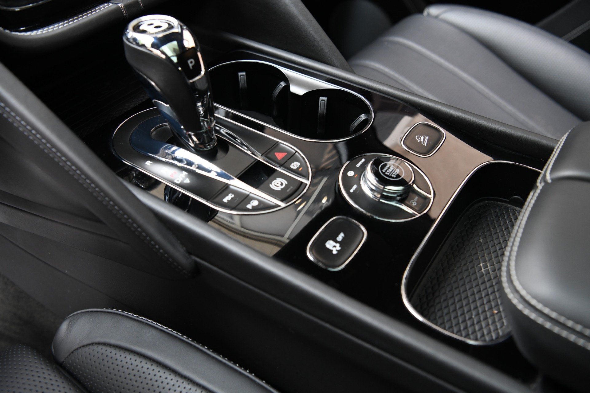 New 2021 Bentley Bentayga V8 | St. Petersburg, FL