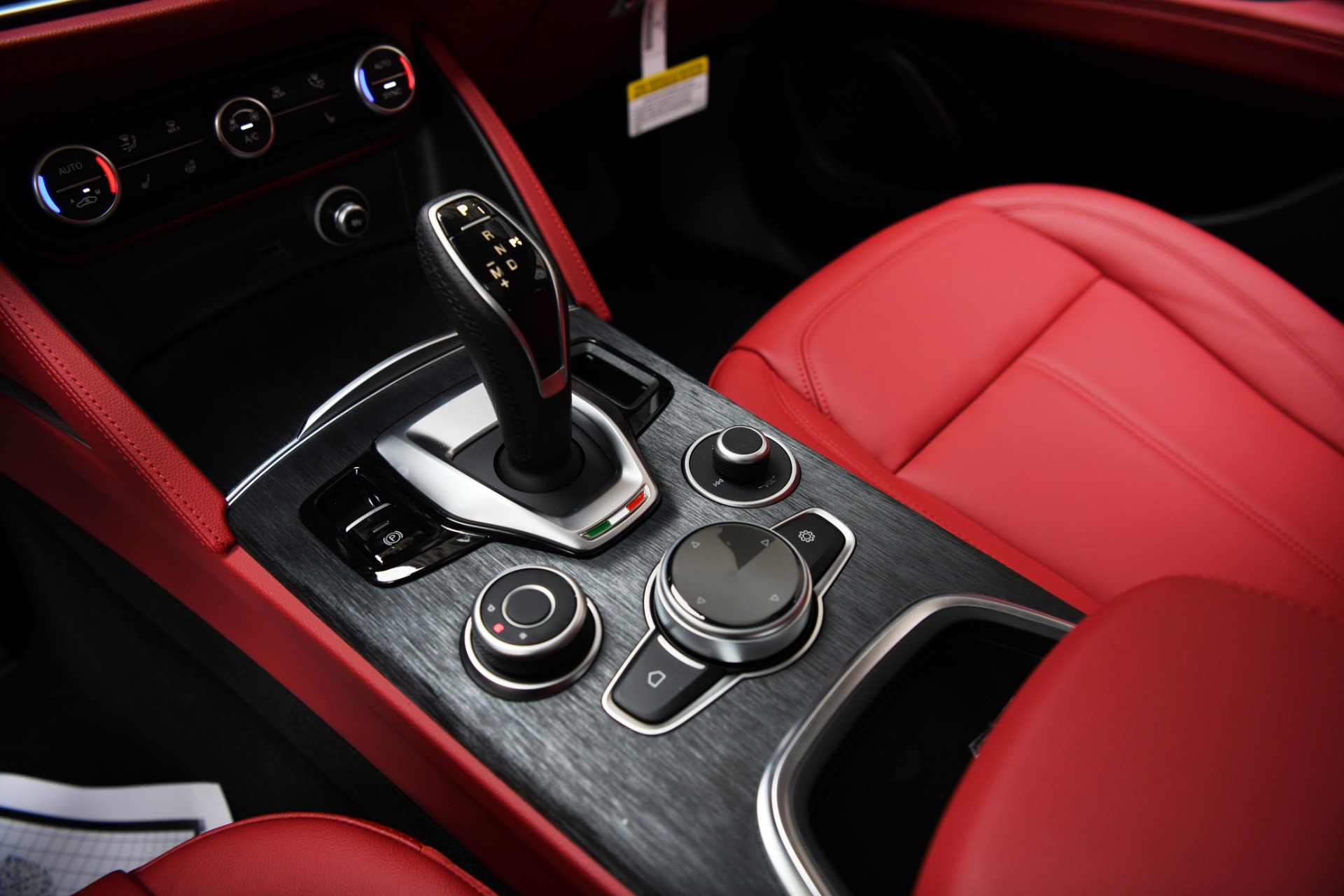 New 2021 Alfa Romeo Stelvio Sprint | St. Petersburg, FL