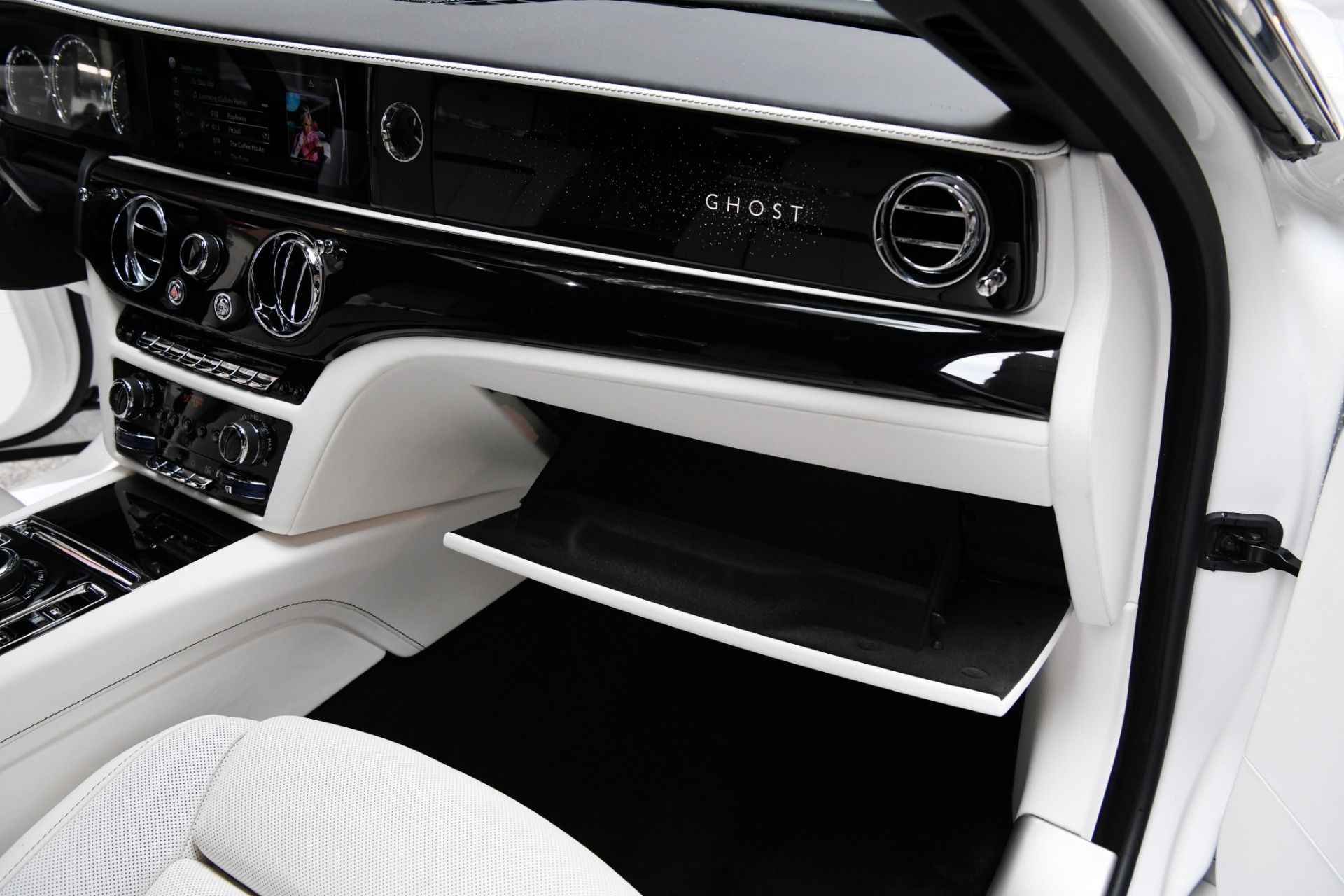 New 2021 Rolls-Royce Ghost | St. Petersburg, FL