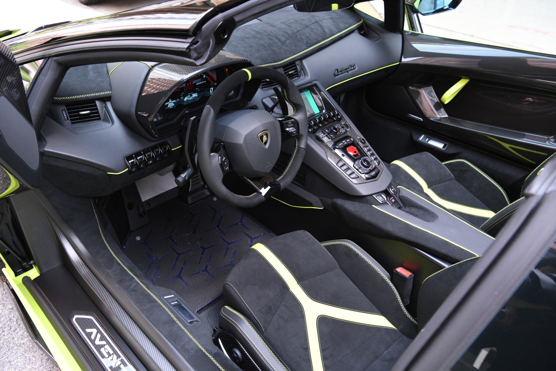 New 2021 Lamborghini Aventador SVJ Roadster  | Chicago, IL