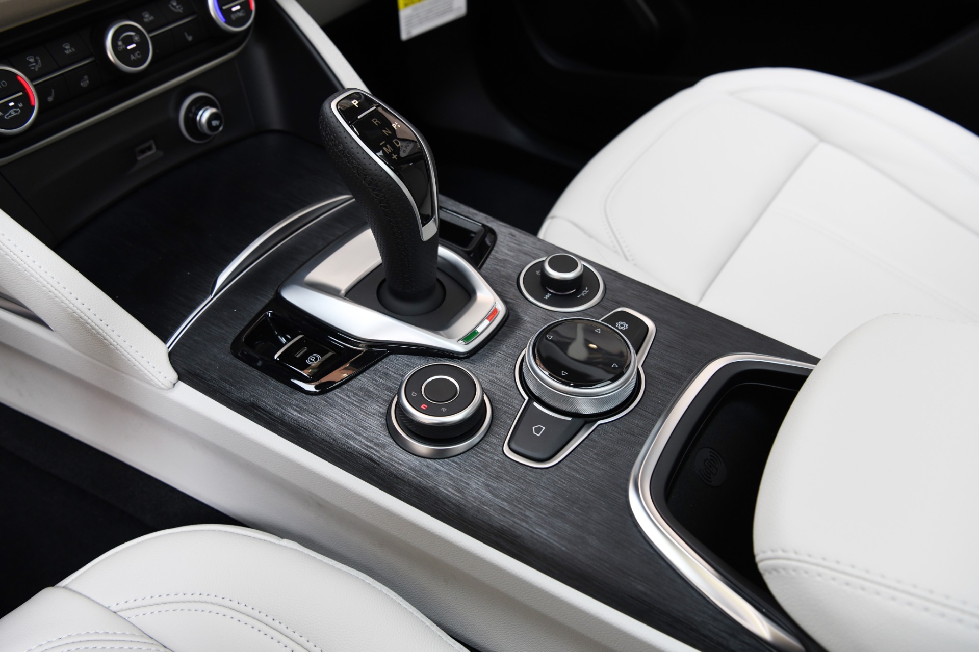 New 2021 Alfa Romeo Stelvio Sprint | St. Petersburg, FL