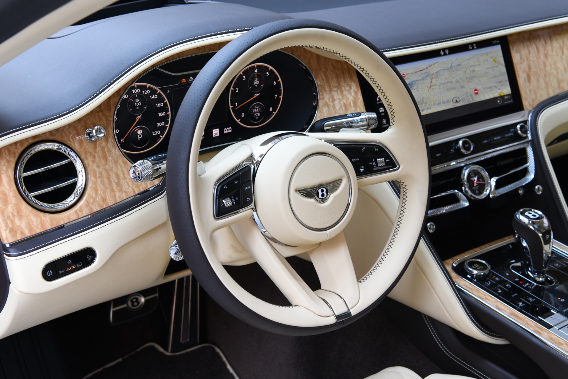 Used 2021 Bentley Flying Spur V8 | St. Petersburg, FL