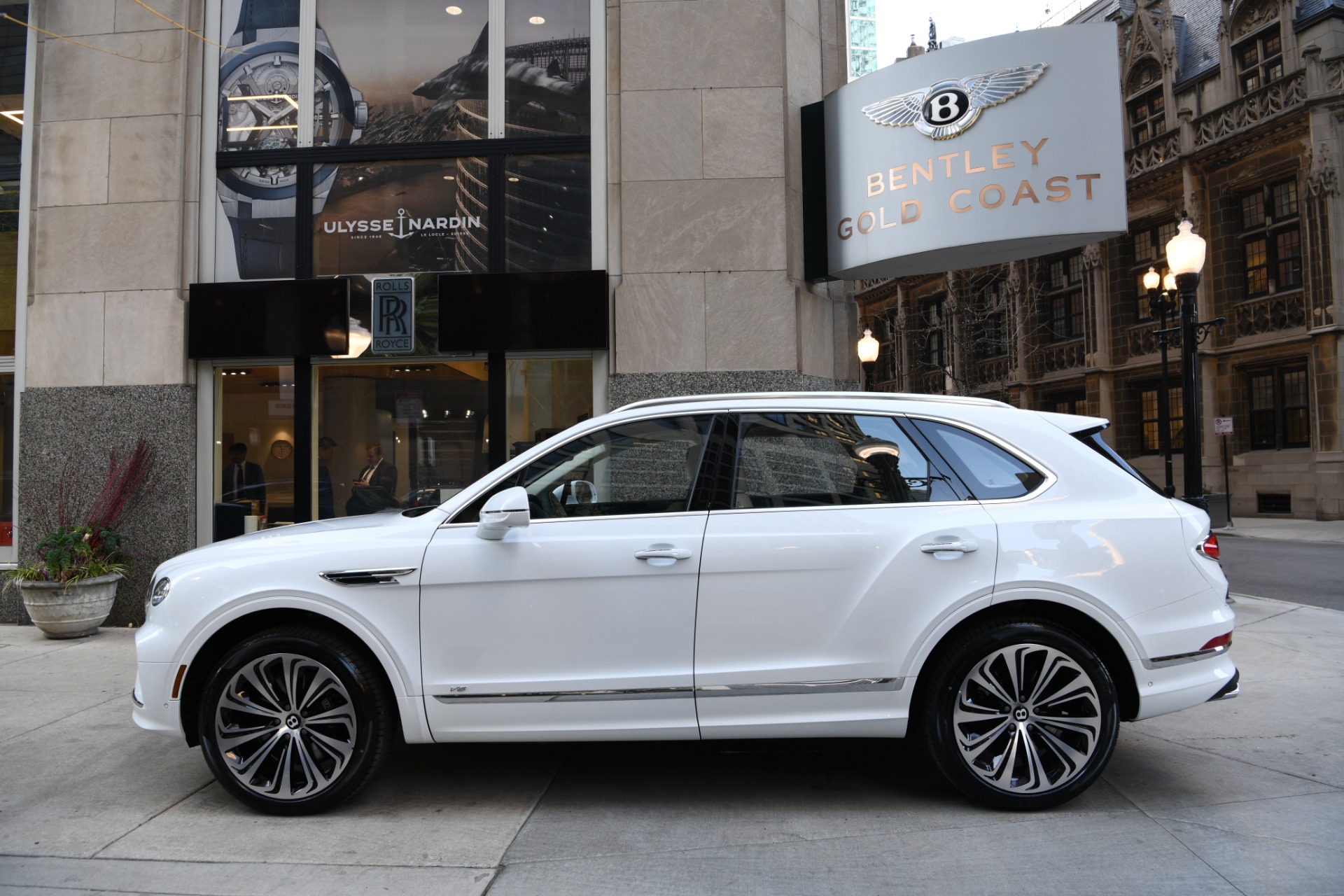 New 2022 Bentley Bentayga V8 For Sale (Sold) | Bentley Gold