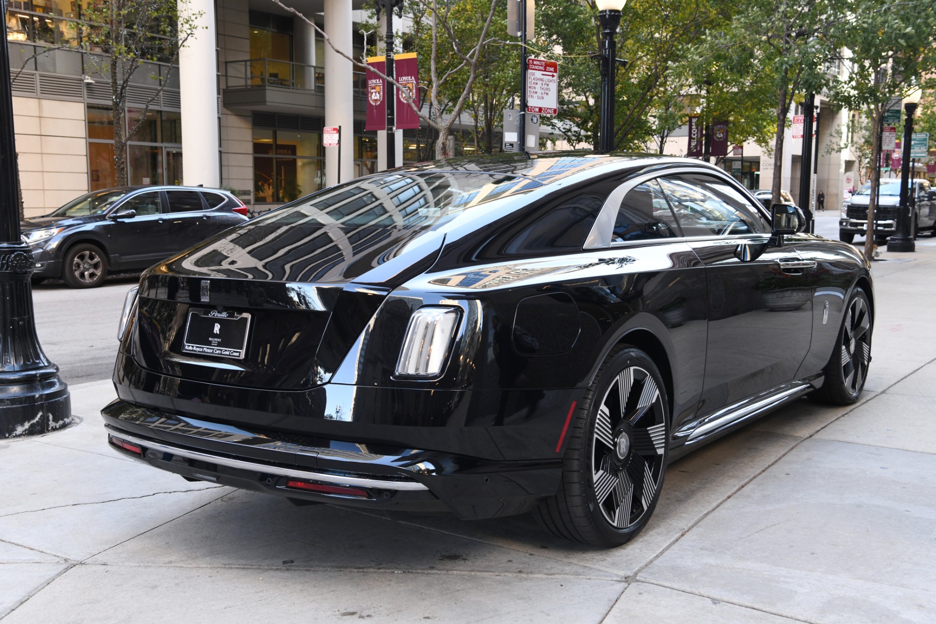 Motors finest Rolls Royce Bentley 洋書 1989 Rolls-Royce / Bentley Turbo RL For Sale by Auction