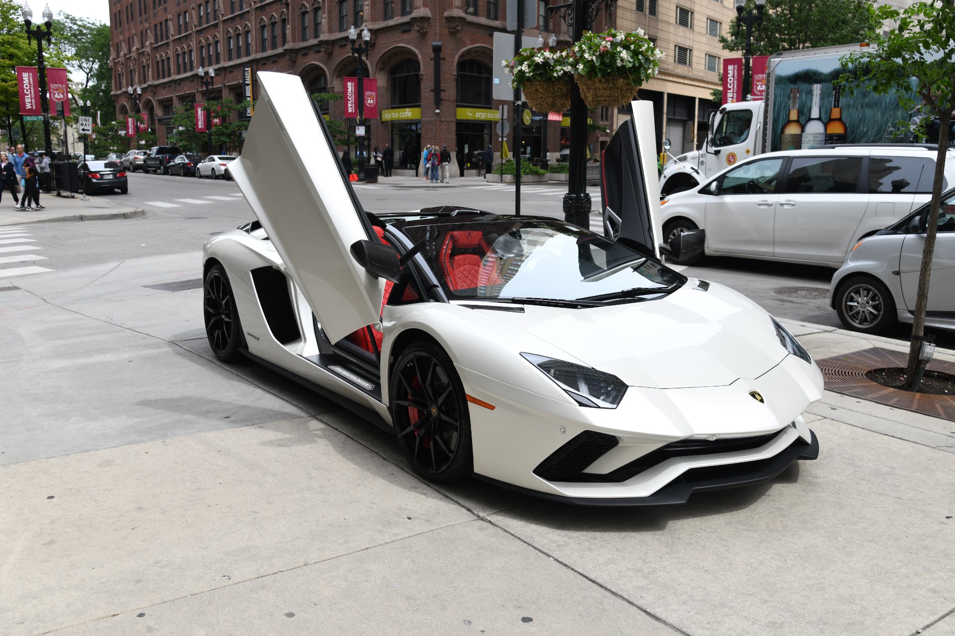 ブラインドスポッティング('18米) Used 2018 Lamborghini Aventador S Roadster LP 740-4 S For