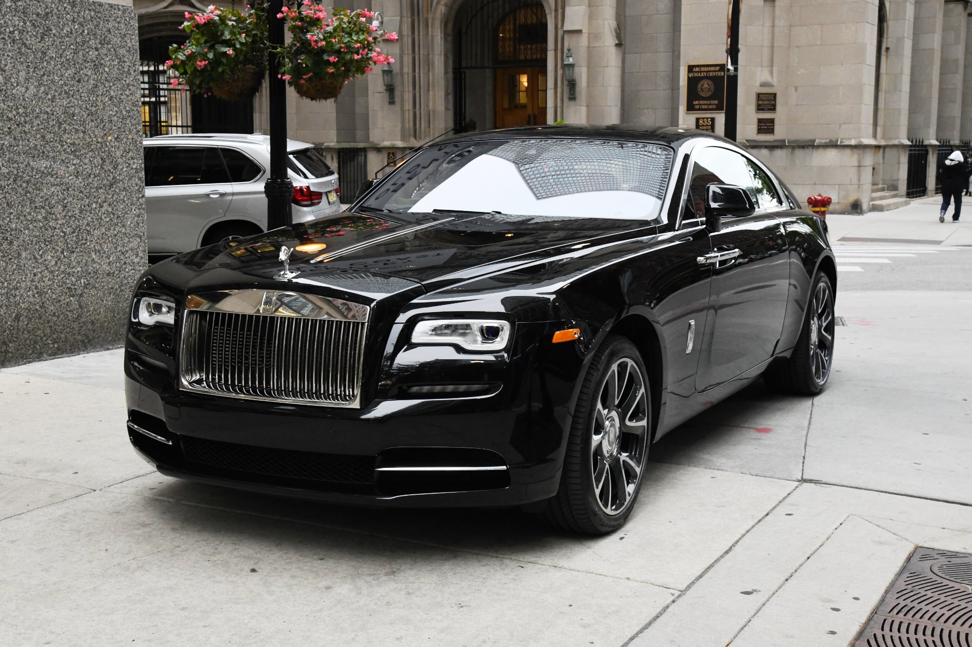 Giá bán lại của RollsRoyce Wraith đầu tiên lên sàn xe cũ Việt Nam khiến  nhiều người không khỏi bất ngờ