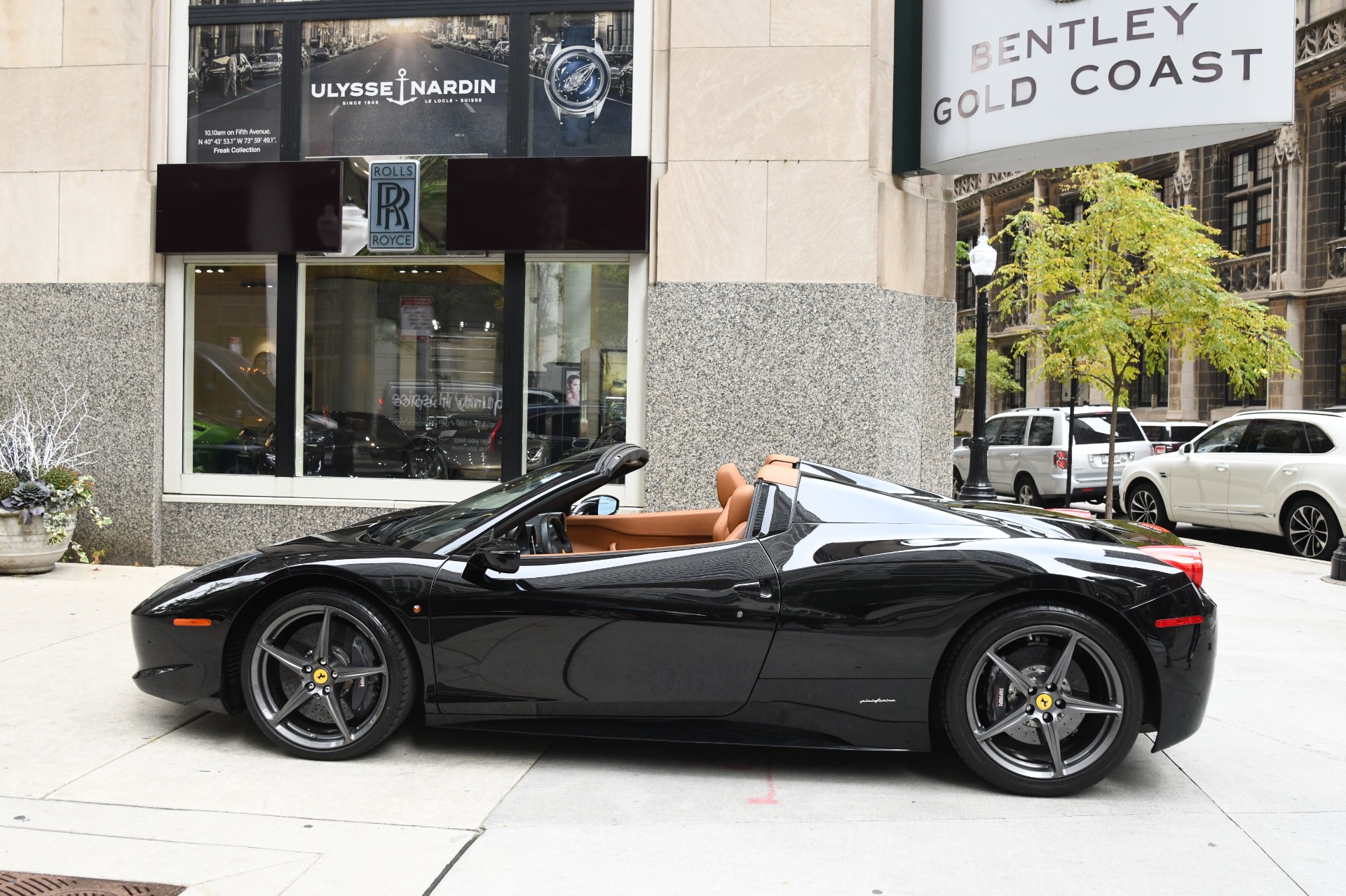 コルトモルテド　プリシラ　ブラック Used 2013 Ferrari 458 Spider For Sale (Sold) | Bentley Gold