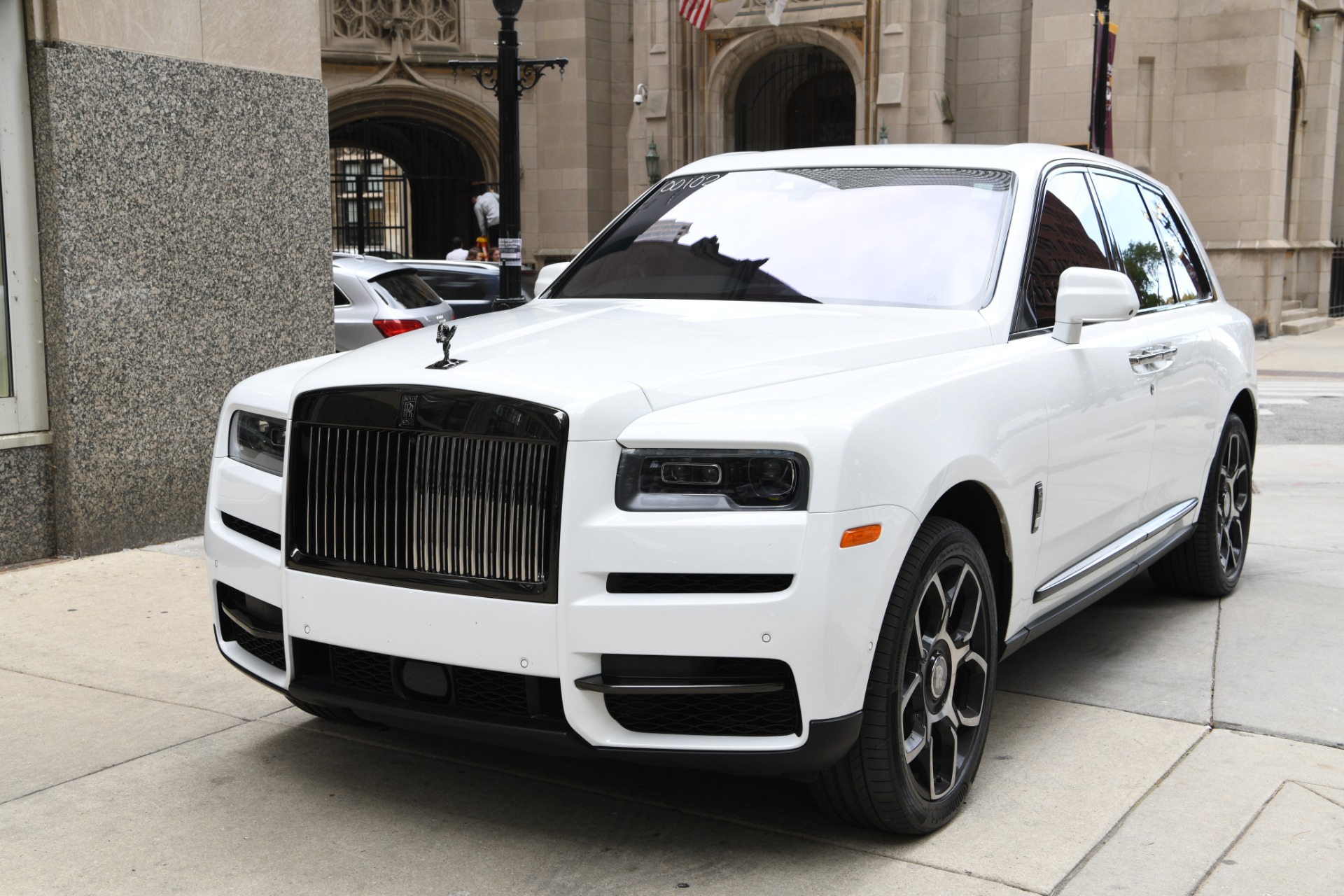 Giá xe RollsRoyce Cullinan mới nhất 2023 tại Việt Nam  Tinxe