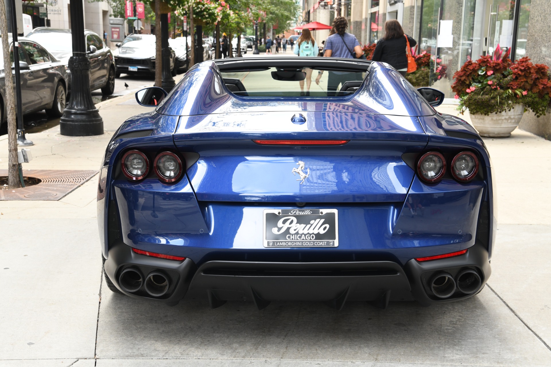 フースーヤ Used-2021-Ferrari-812-GTS-