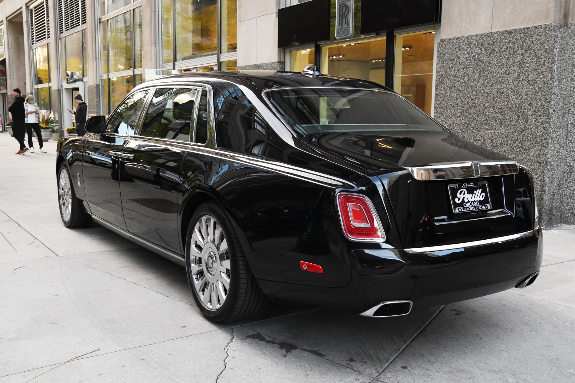 2022 Rolls-Royce Phantom Prices, Reviews, and Photos - MotorTrend